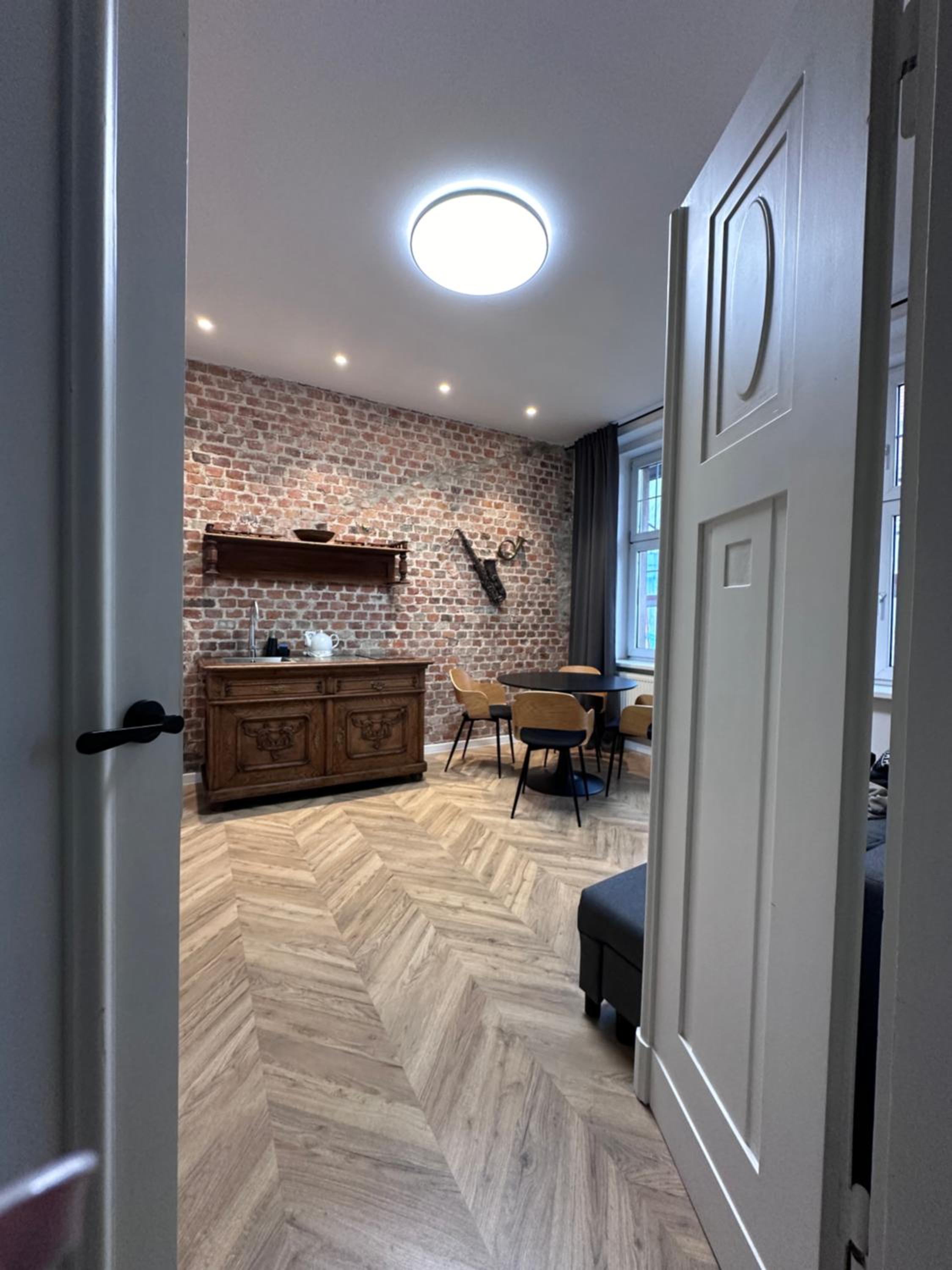 Residence 1905 view 2