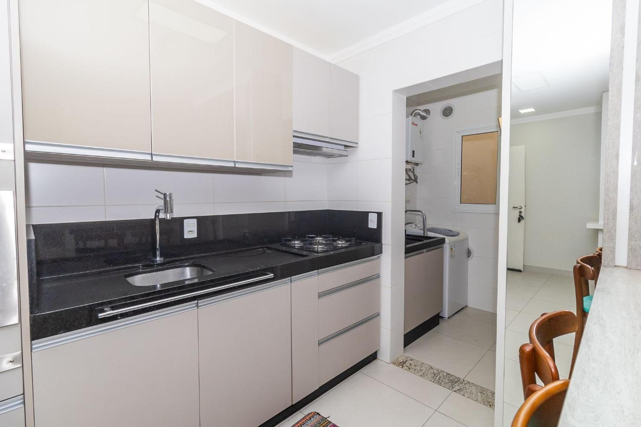 364 - Apartamento em Bombas com piscina