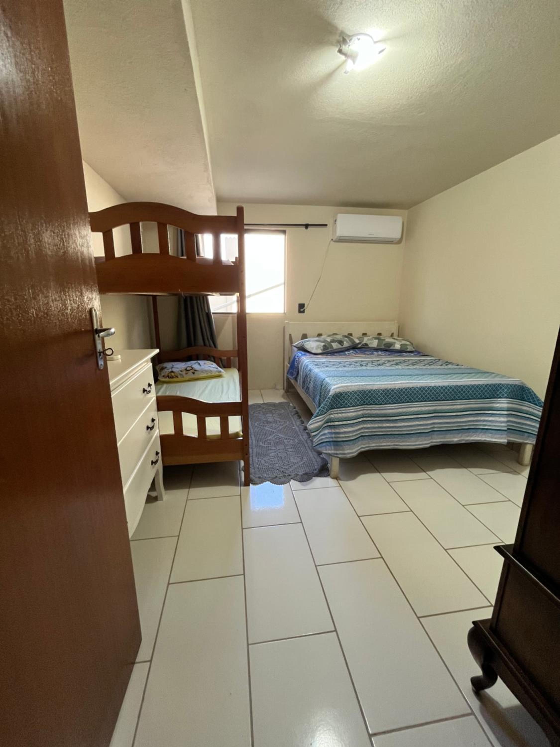 Praia de São Miguel - Penha - SC - Casa com piscina a 200 mts da praia