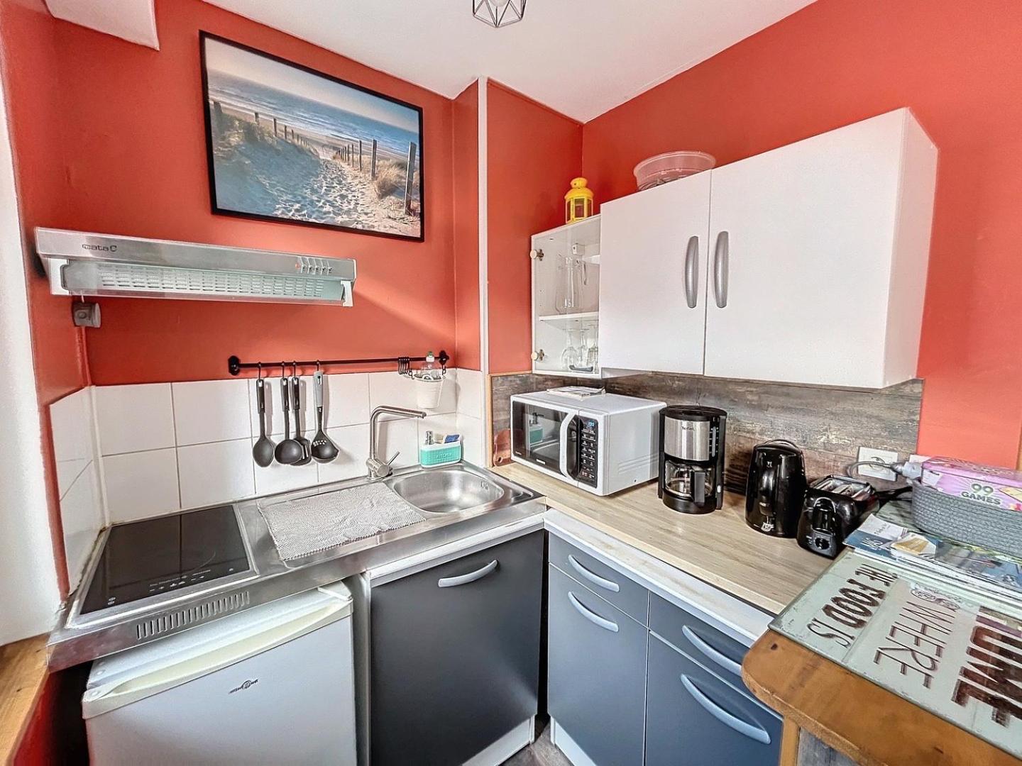 Rénové Appartement à 30 m de la plage - balcon - lumineux - wifi - Le Cérès 2