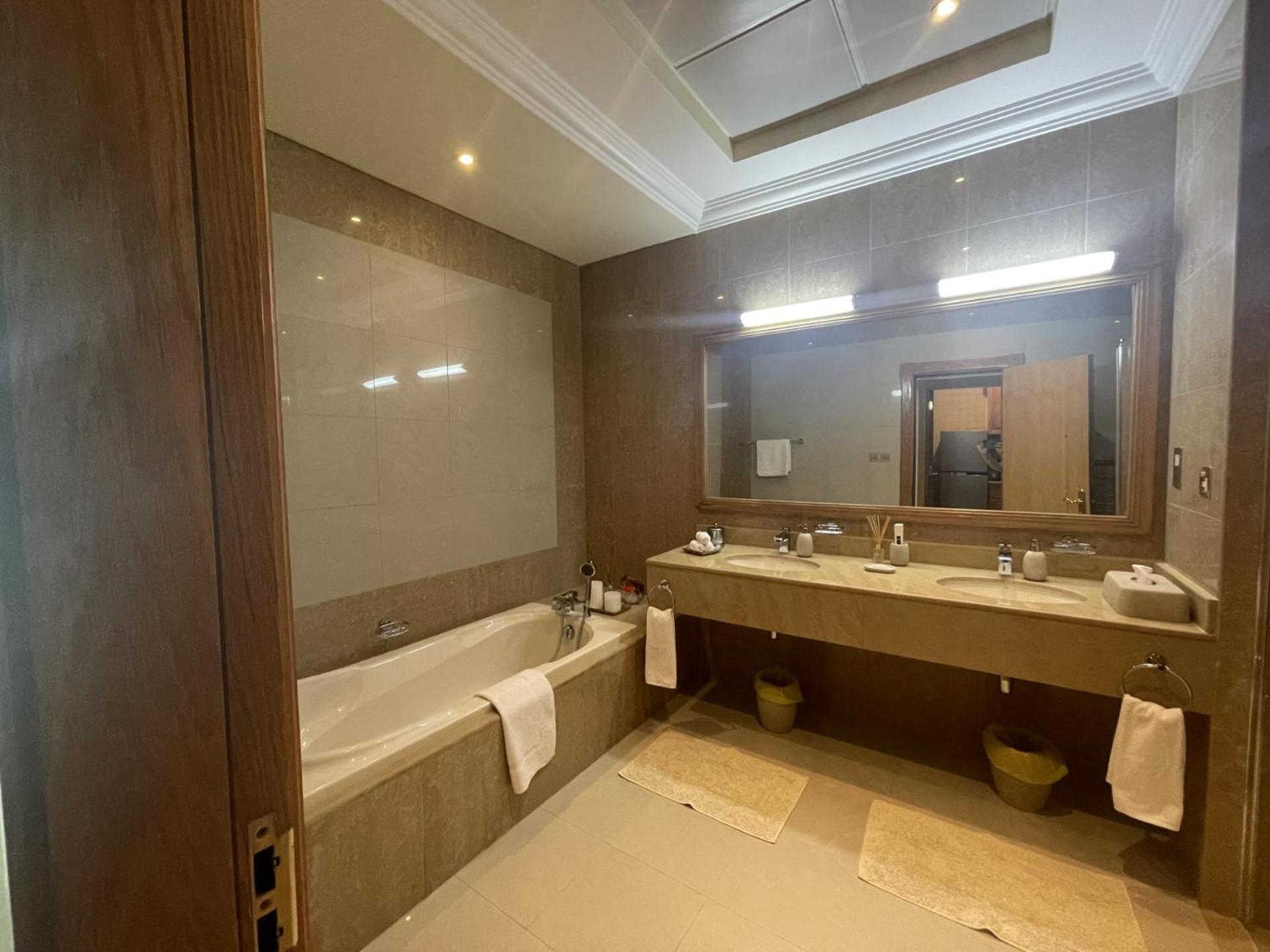 Private Suites Al Hamra Palace at golf & sea resort