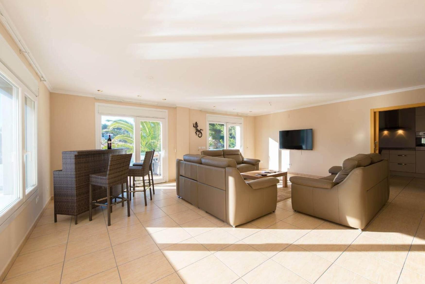 Villa Malibu - PlusHolidays view 2