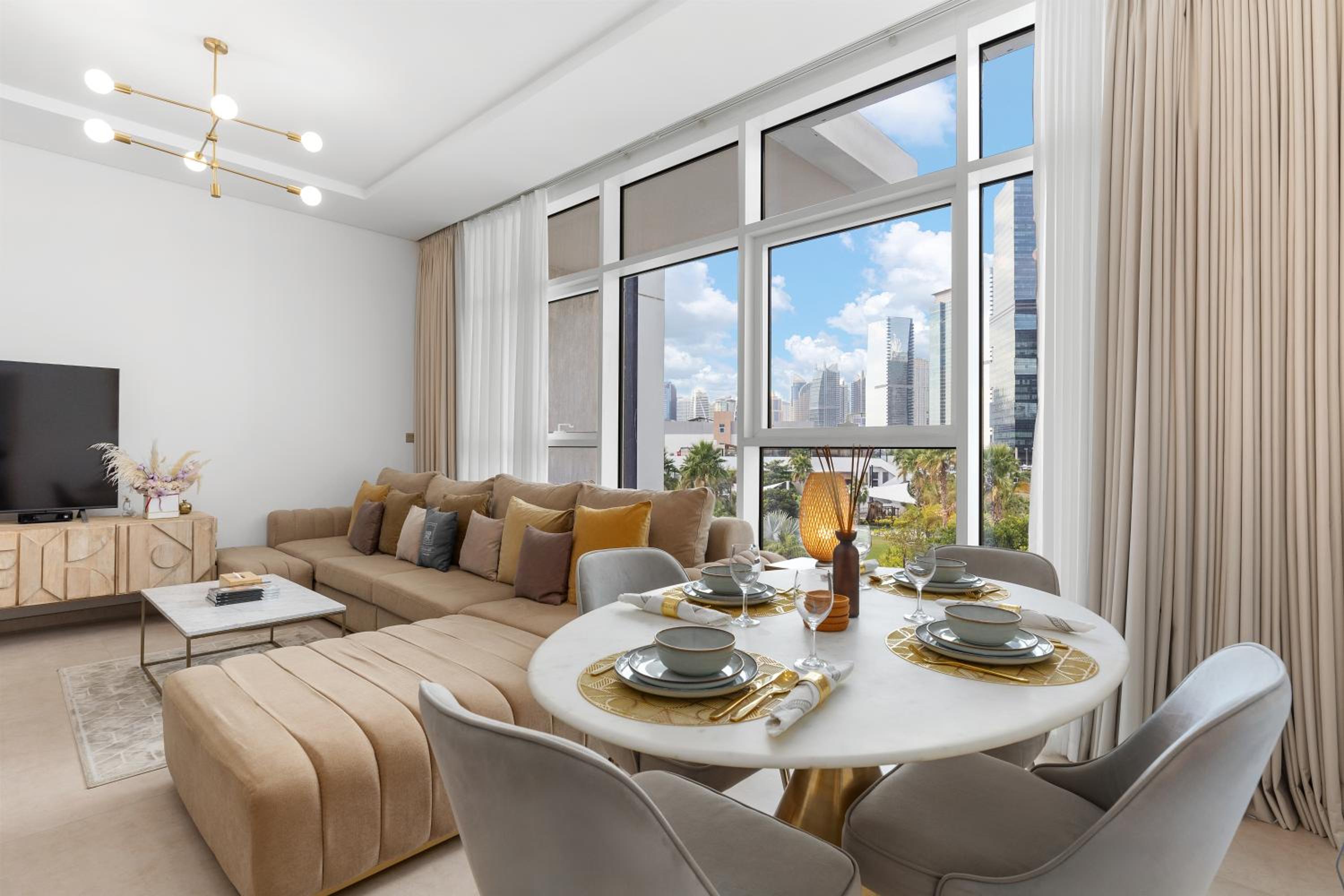 Maison Privee - Trendy Apt w/ Dazzling Vws & Top-Class Facilities