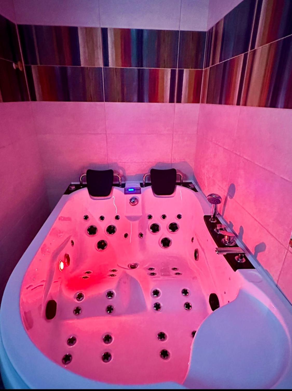 Jacuzzi
