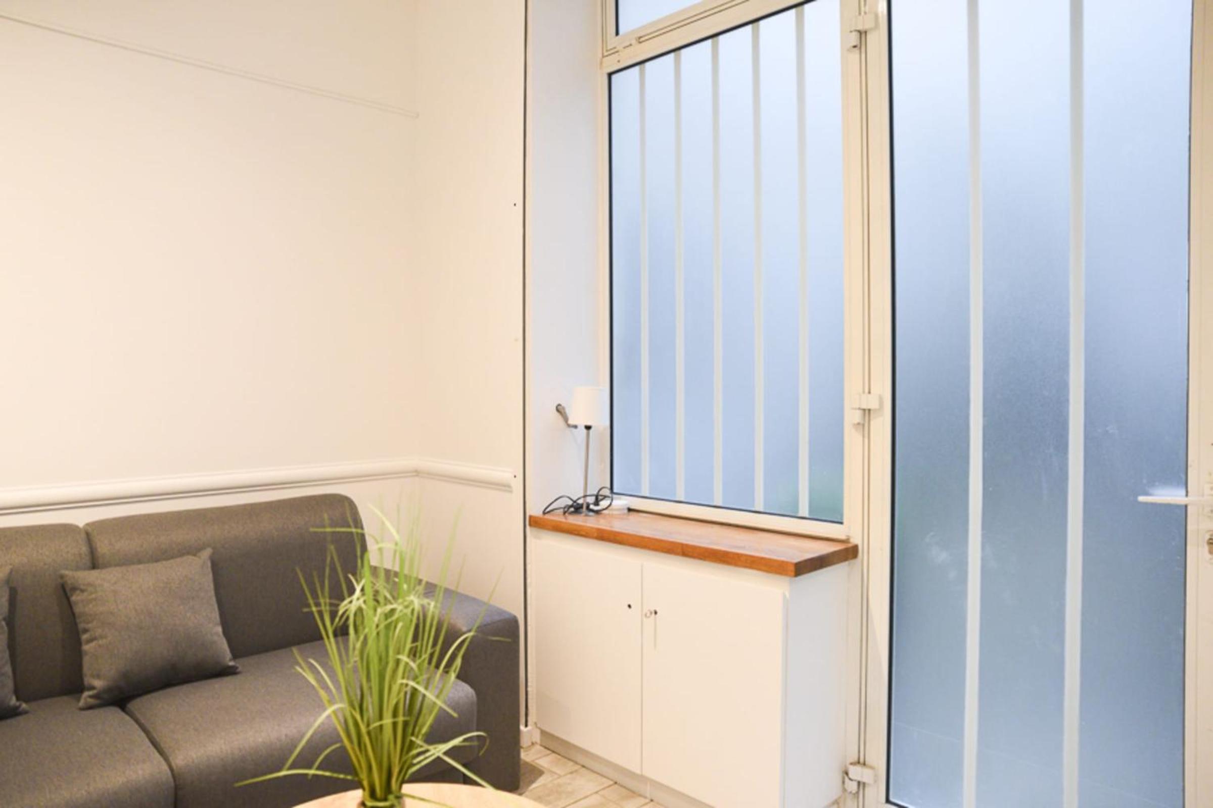 Nice Studio Near Eiffel Tower