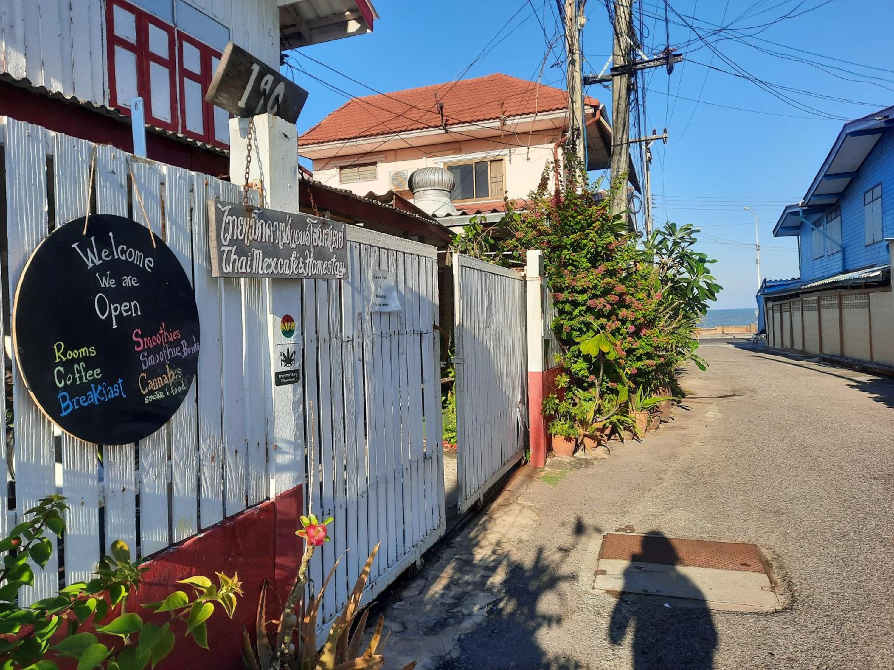 ThaiMex Cafe & Homestay Adult Only