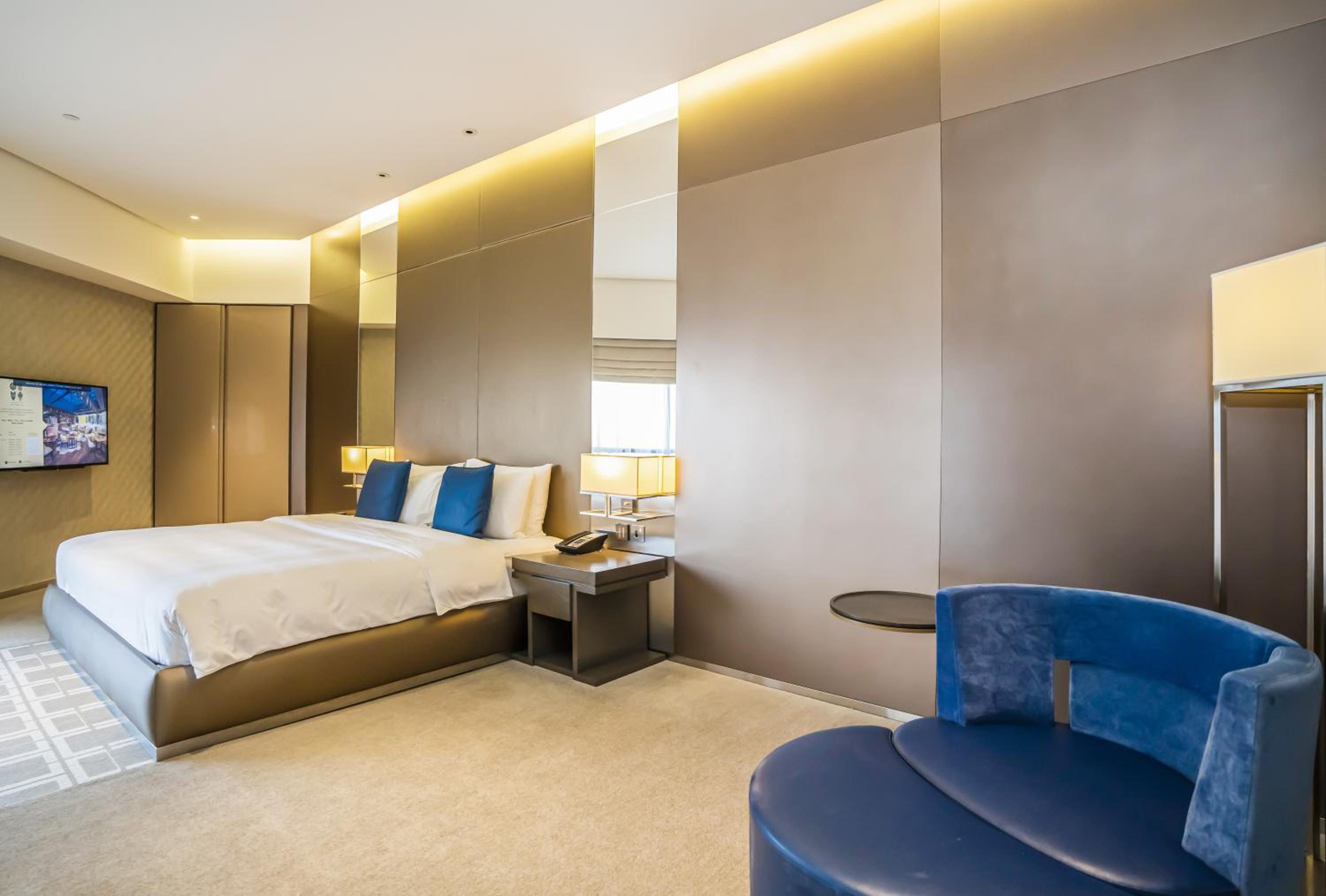 HomesGetaway-Creek Heights Residences Lovely 1BR