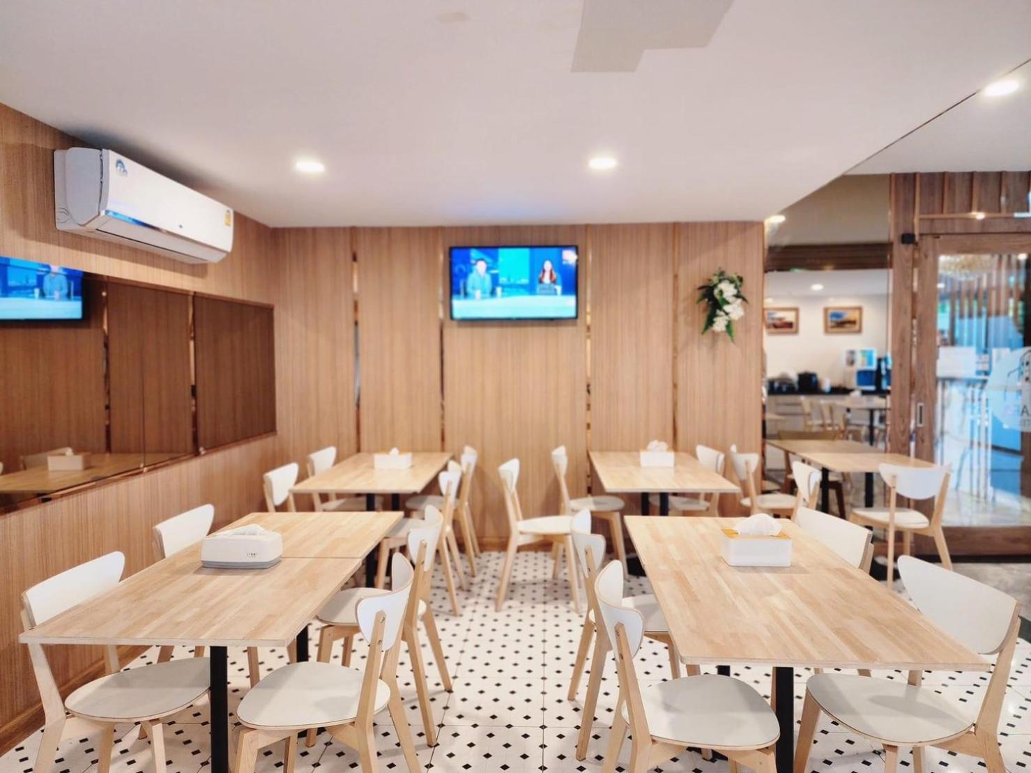 restaurant