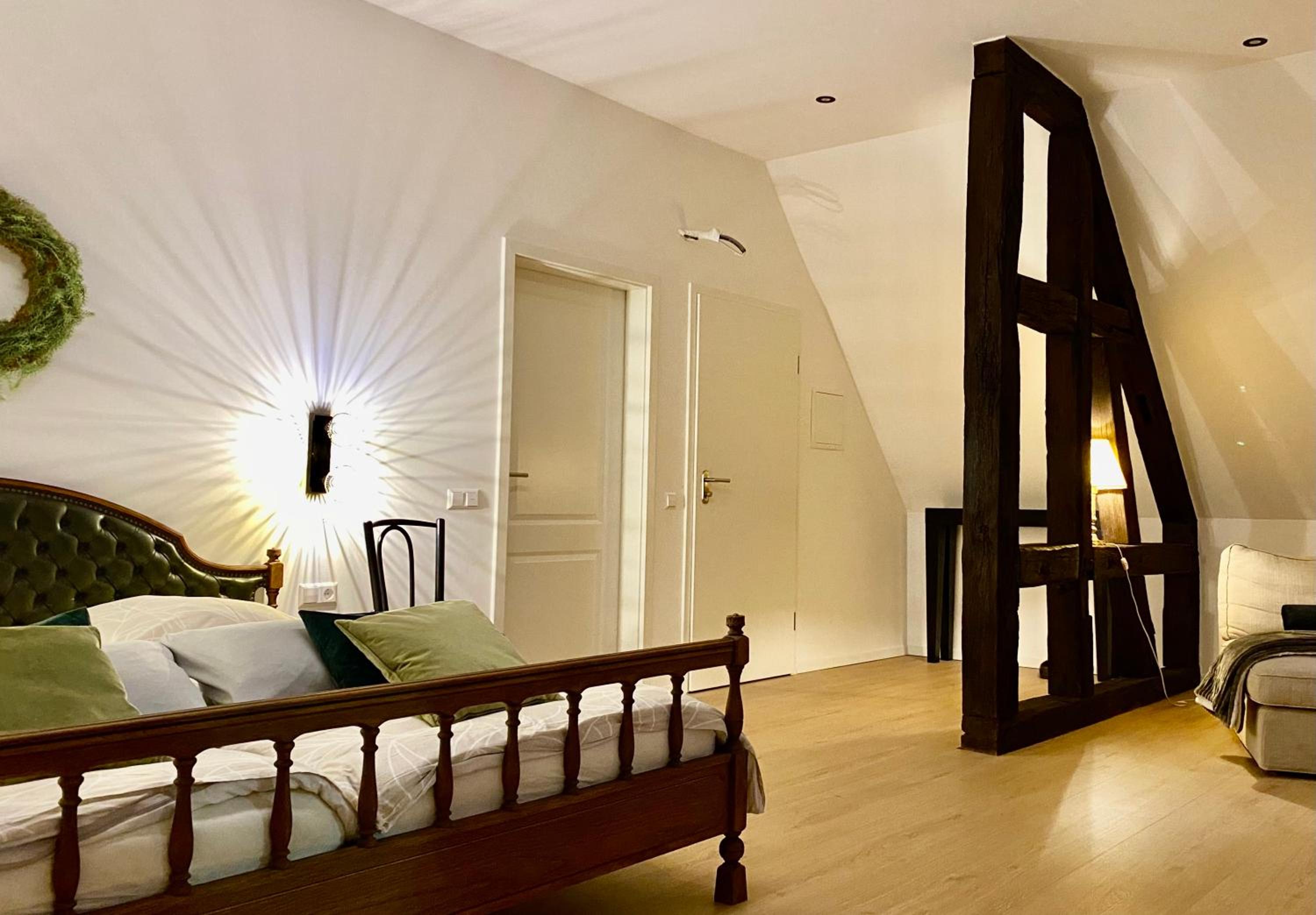 Sonnenhof 1737 - Ferienzimmer & Apartments