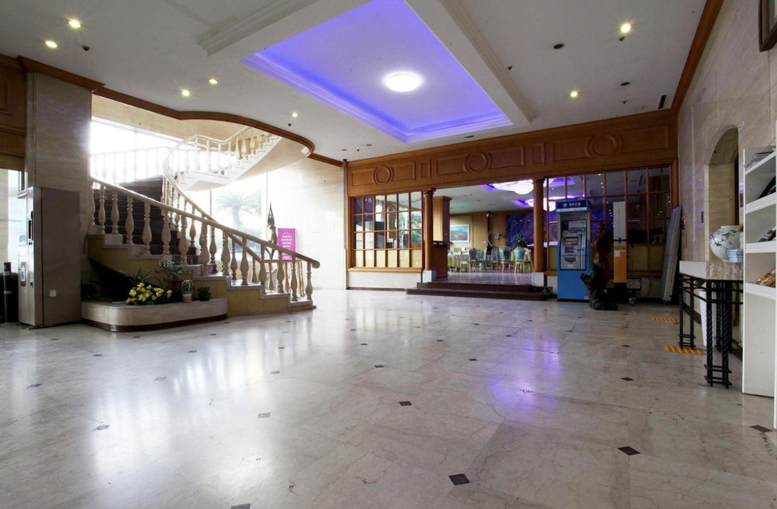 Royal Hotel Jeju 3