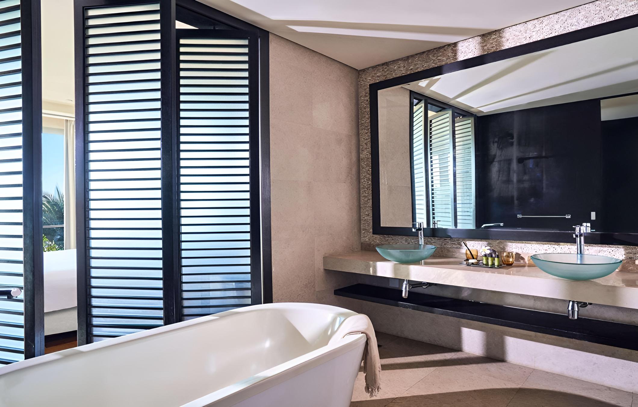 Rixos The Palm Hotel & Suites – Ultra All Inclusive, Dubai Rixos The Palm Hotel & Suites – Ultra All Inclusive, Dubai