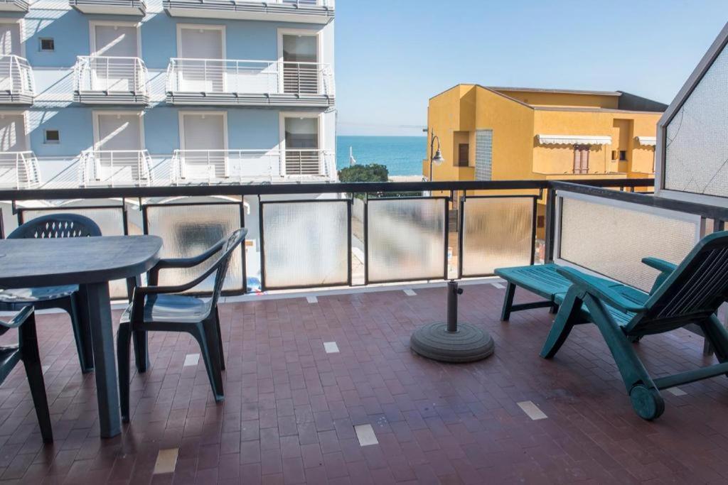 Bilocale fronte mare a Marcelli - M029 photo 2