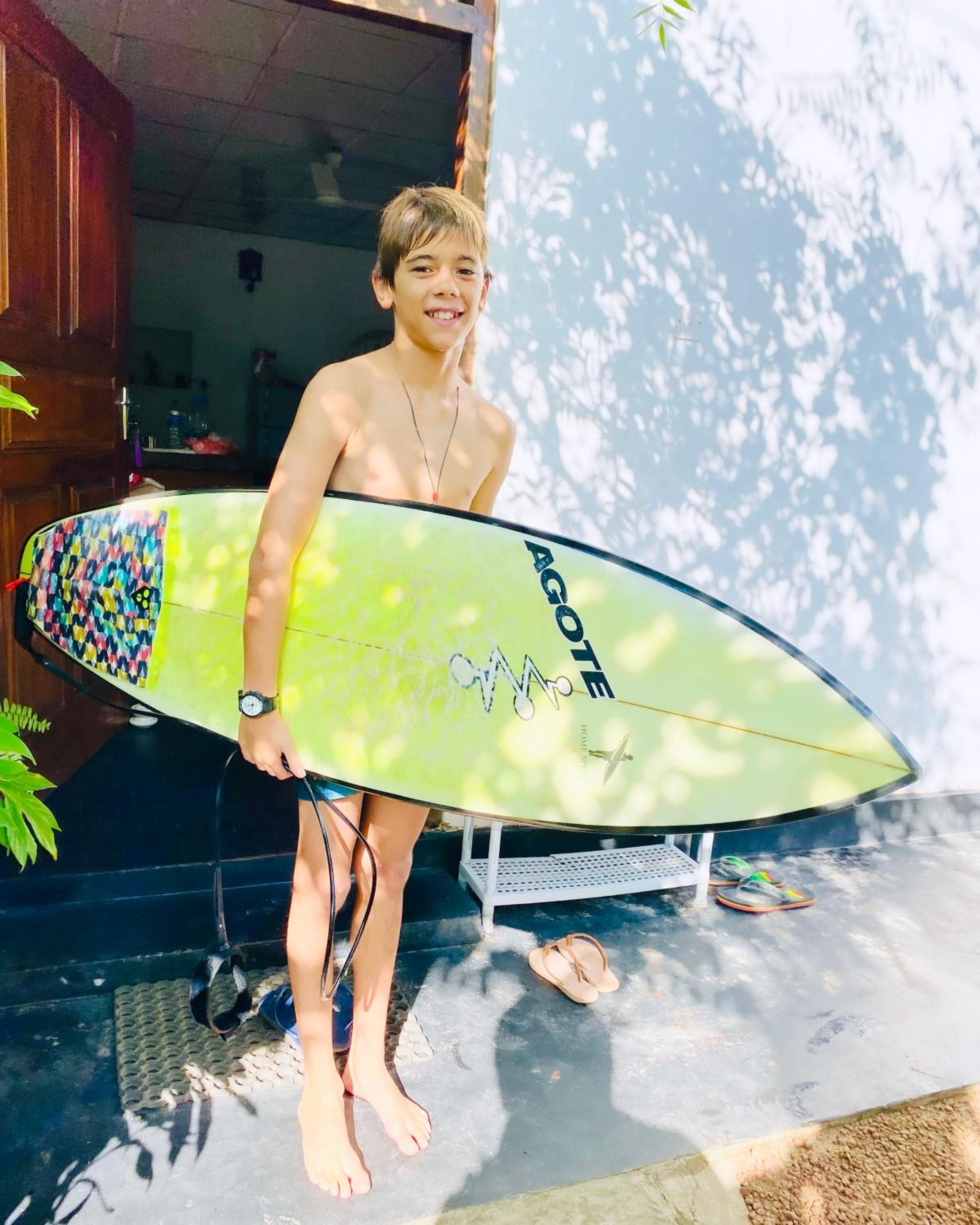 Surfing Waves Madiha