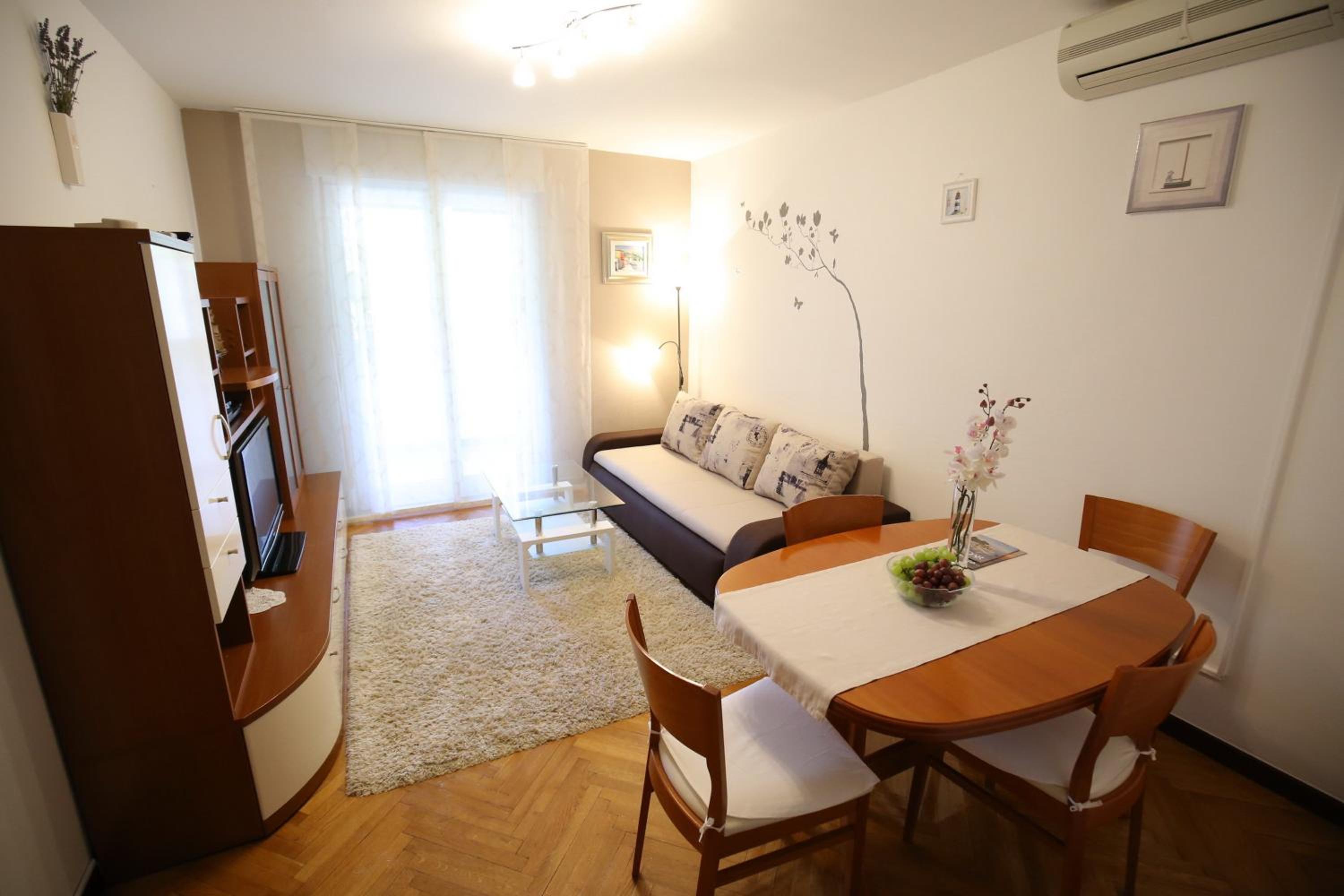 Apartment Navigare view 2