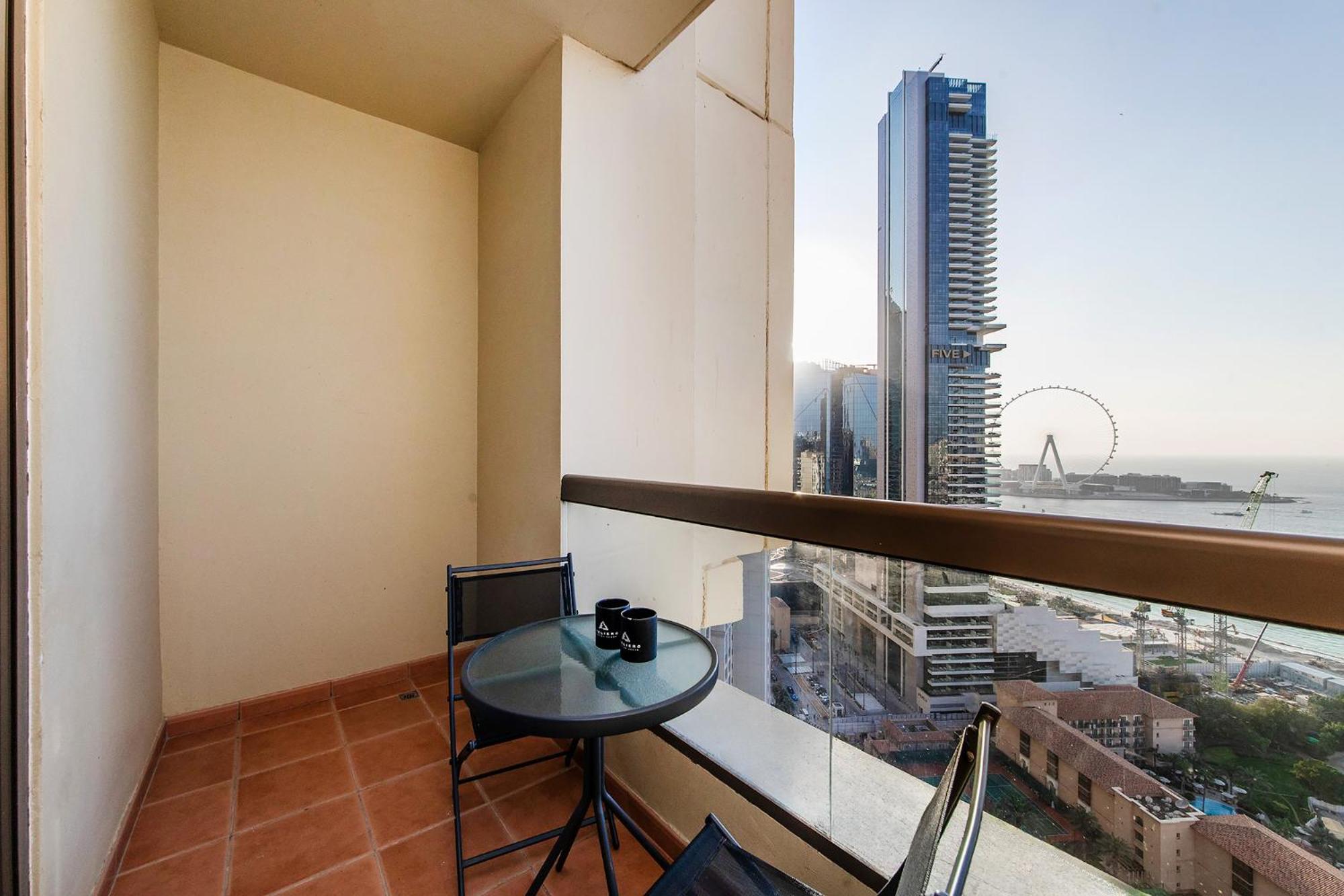 Dubai Marina 1BR with amazing sea view at Murjan 2