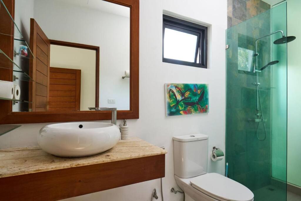 Private Pool Villa Near Naiharn Beach (YPV1) view 5