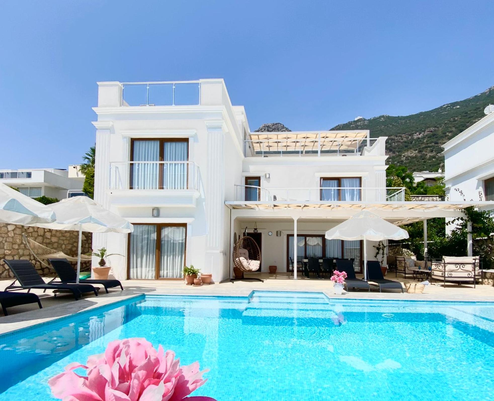 Villa Sapphire view 4