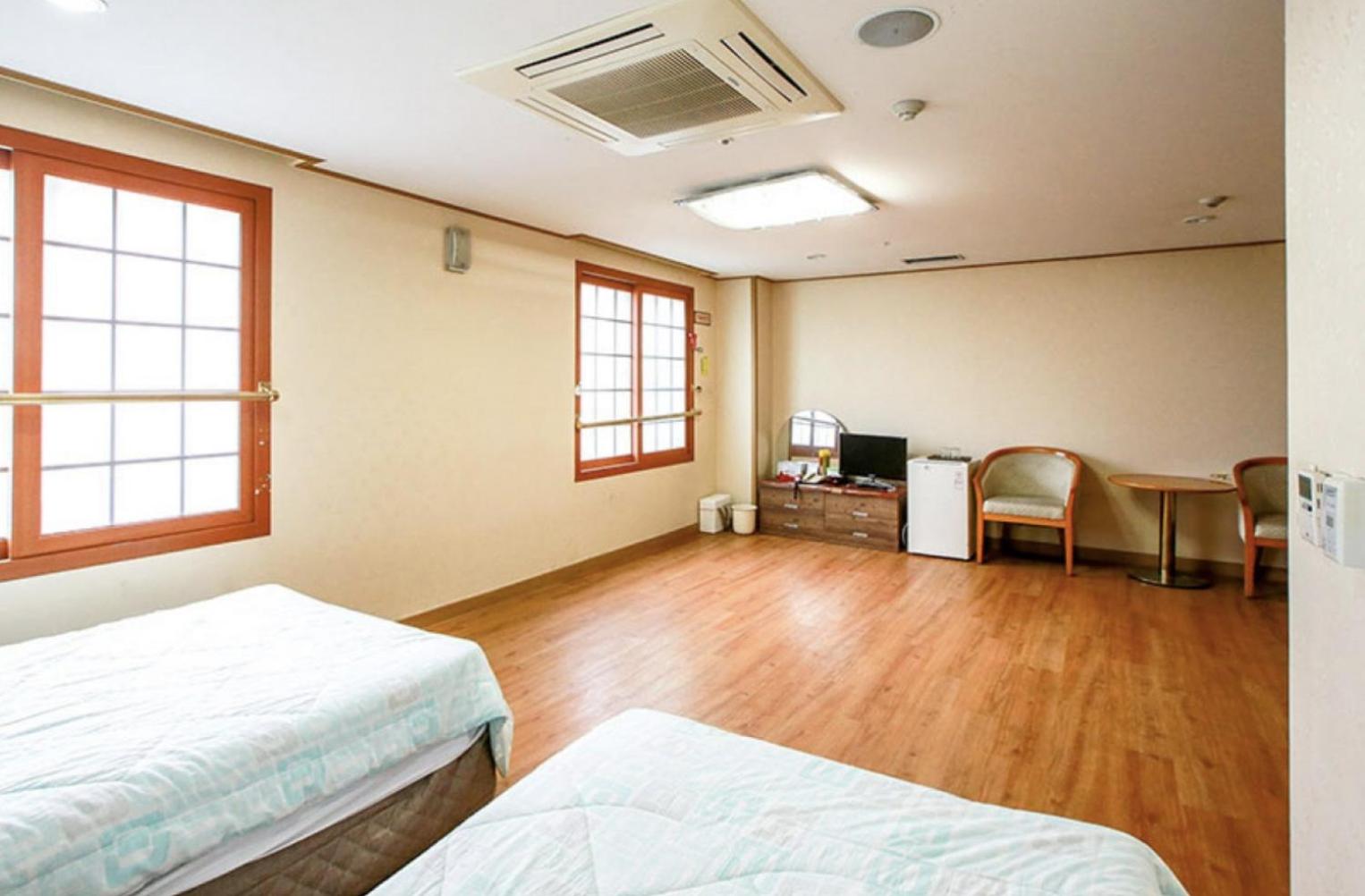 Royal Hotel Jeju 2