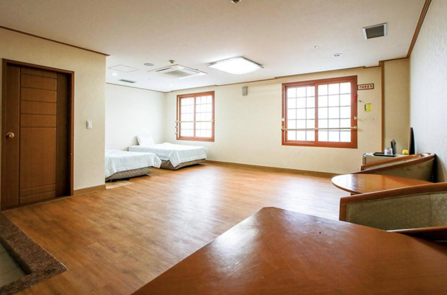 Royal Hotel Jeju 22