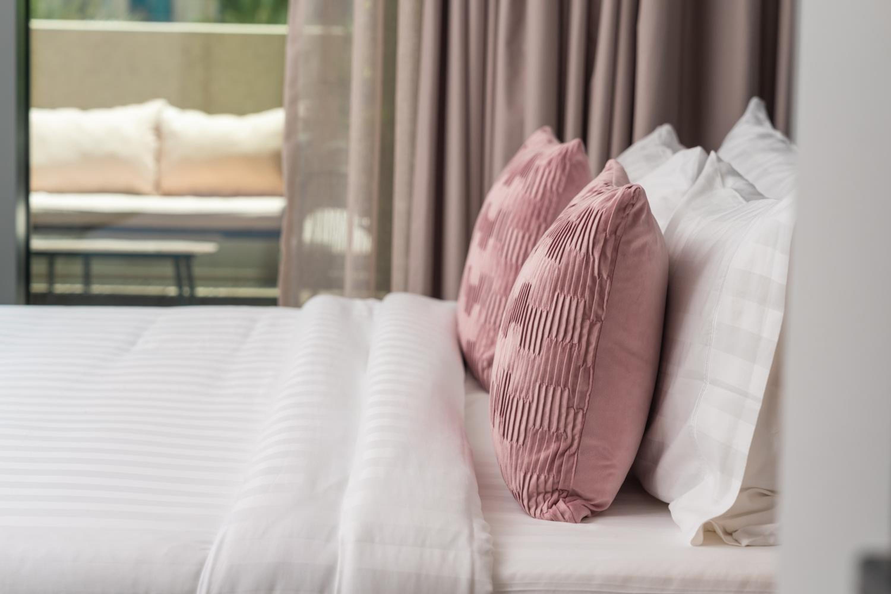 Prime Retreats - 29 Emaar Boulevard Downtown Dubai