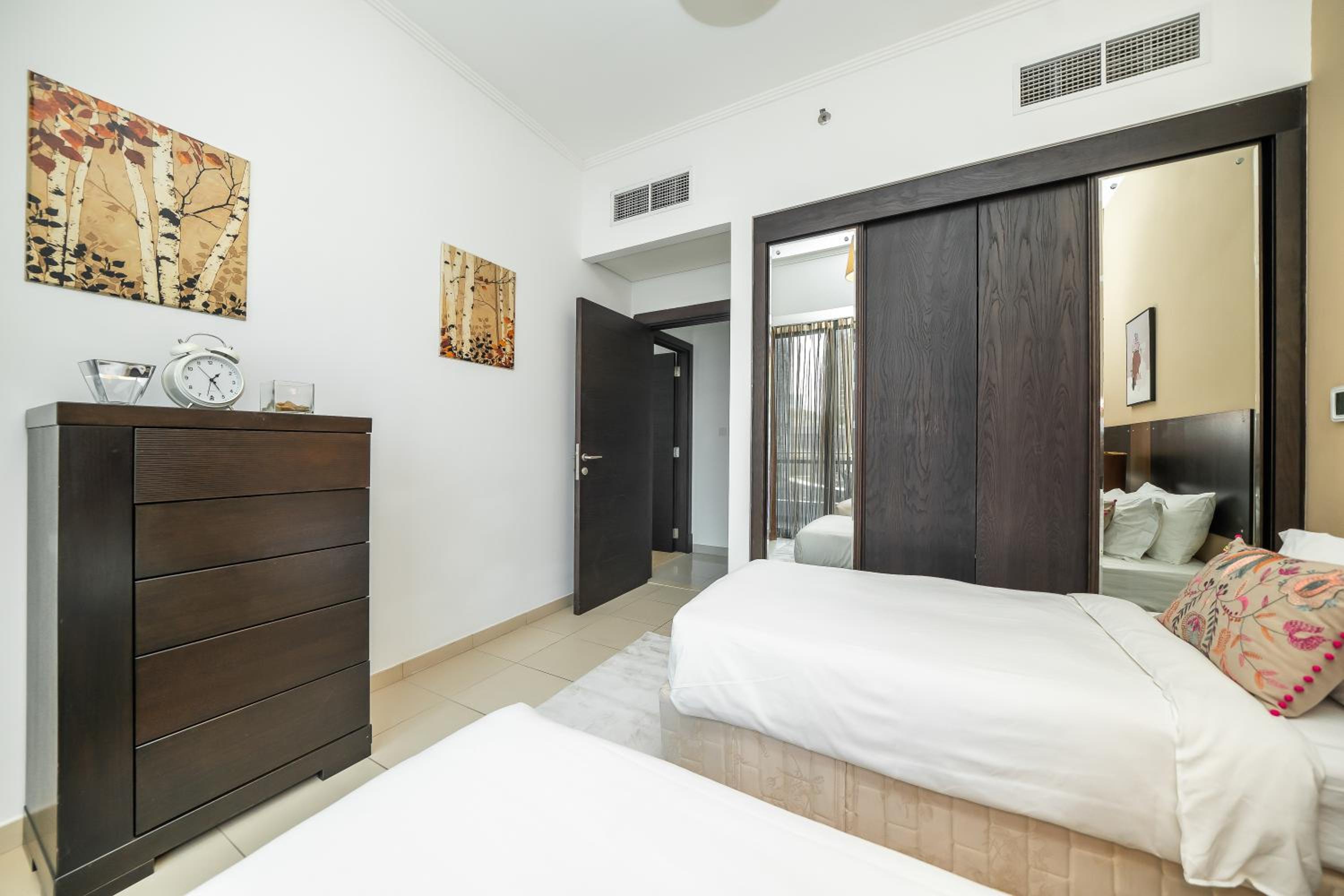 Luton Vacation Homes -Silverene Tower Full marina view ,Dubai Marina A50AB7