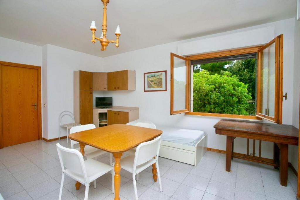 S077 - Sirolo, trilocale con giardino view 4
