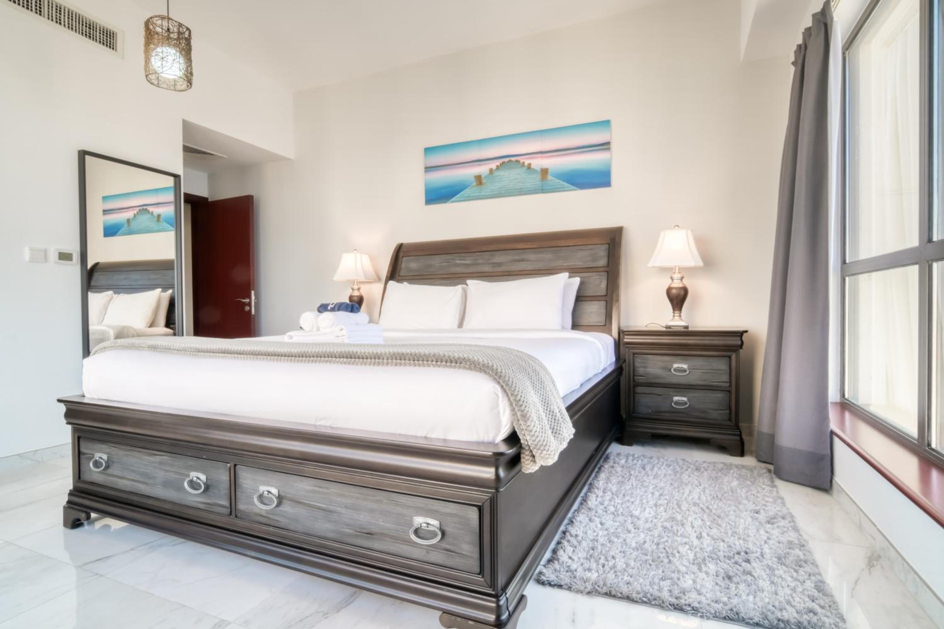 300m From The Beach - JBR Apartment with Sea & Dubai Eye Views