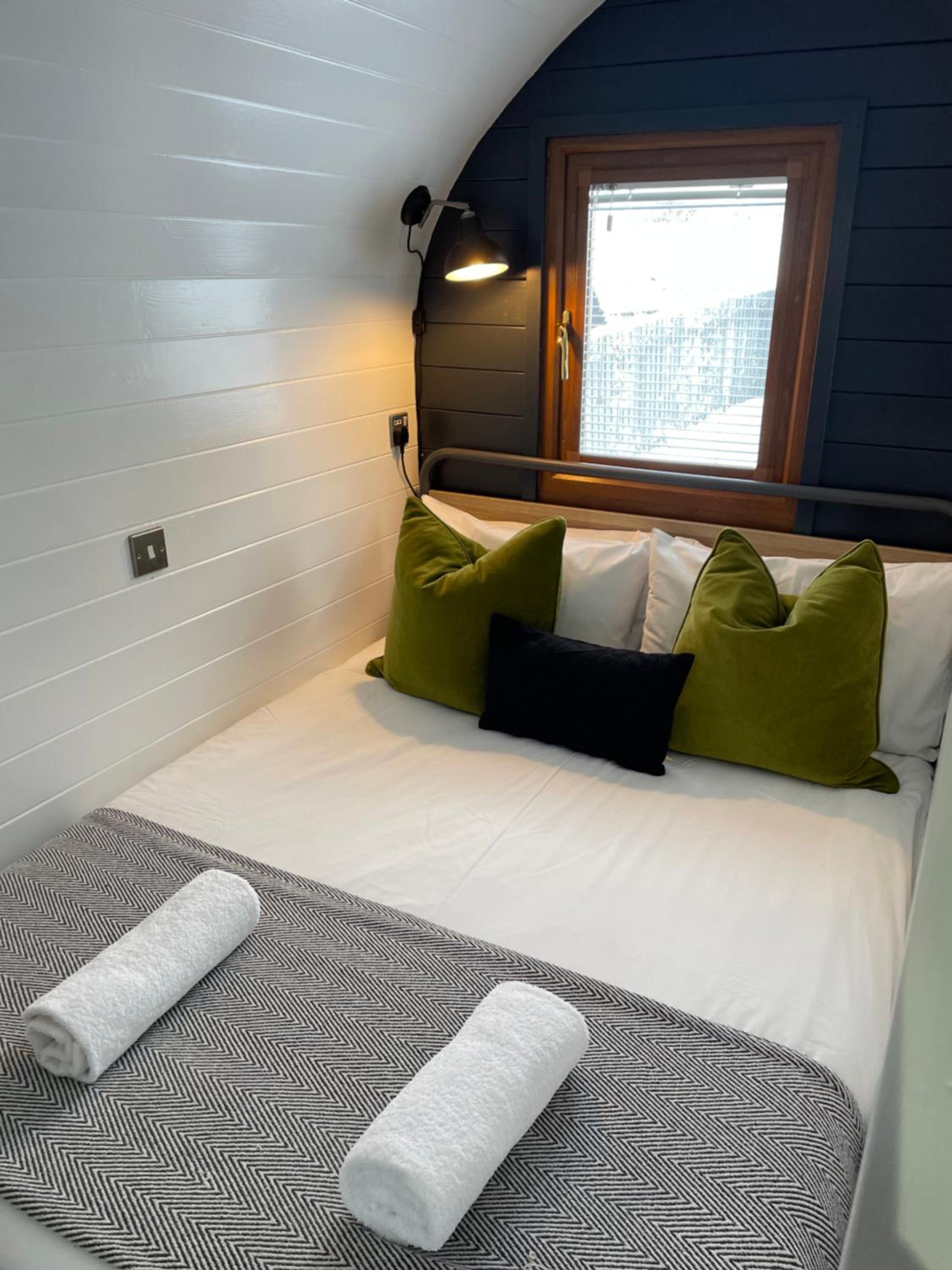 Highland Stays - The Oaks Studio Pod view 4