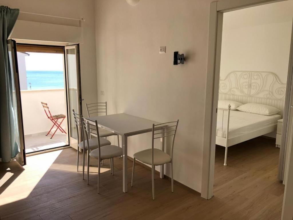 RS304 - Marcelli, nuovo bilo fronte mare con spiaggia inclusa view 3