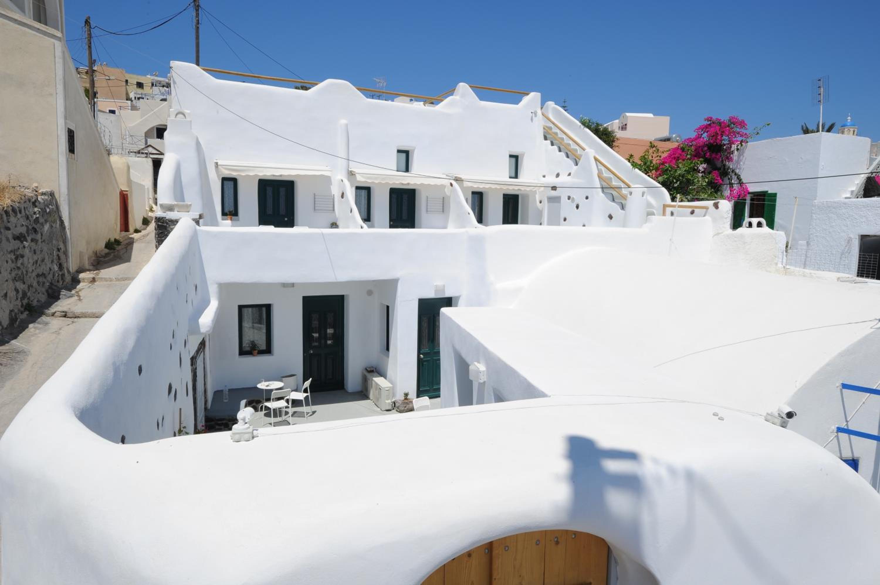 Manias Fira Residences