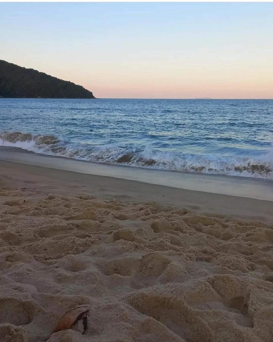 Chalé BoraSol Martim de Sá Piscina 600mts da Praia