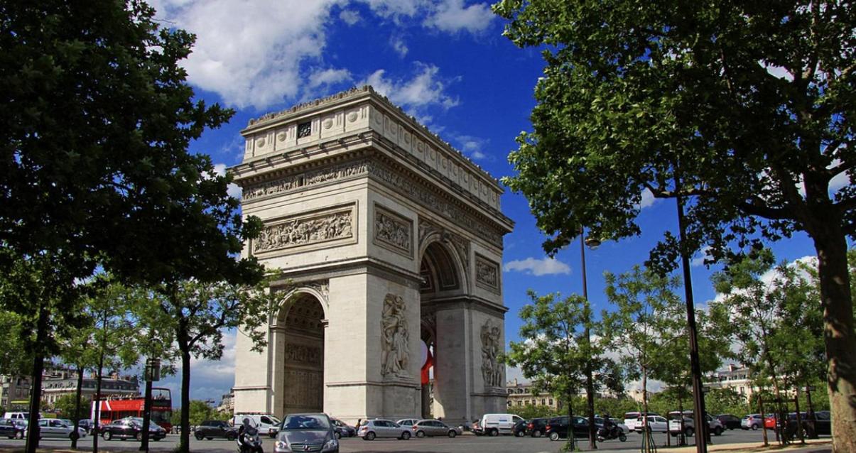 Gorgeous Paris Eiffel Tower - Champs Elysées