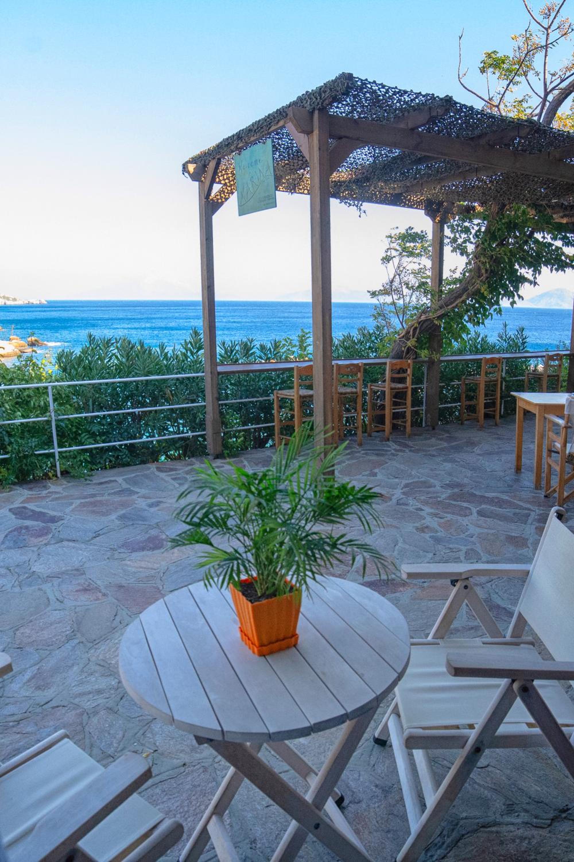 Marina Hotel