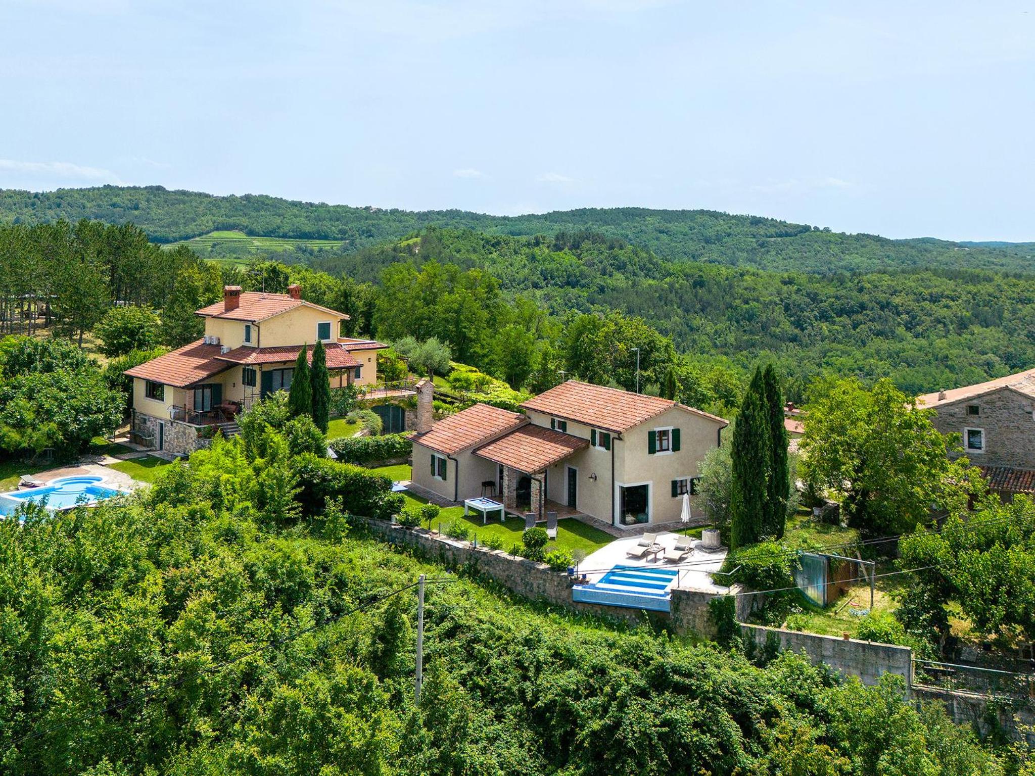 Dreamhill Meloni view 3