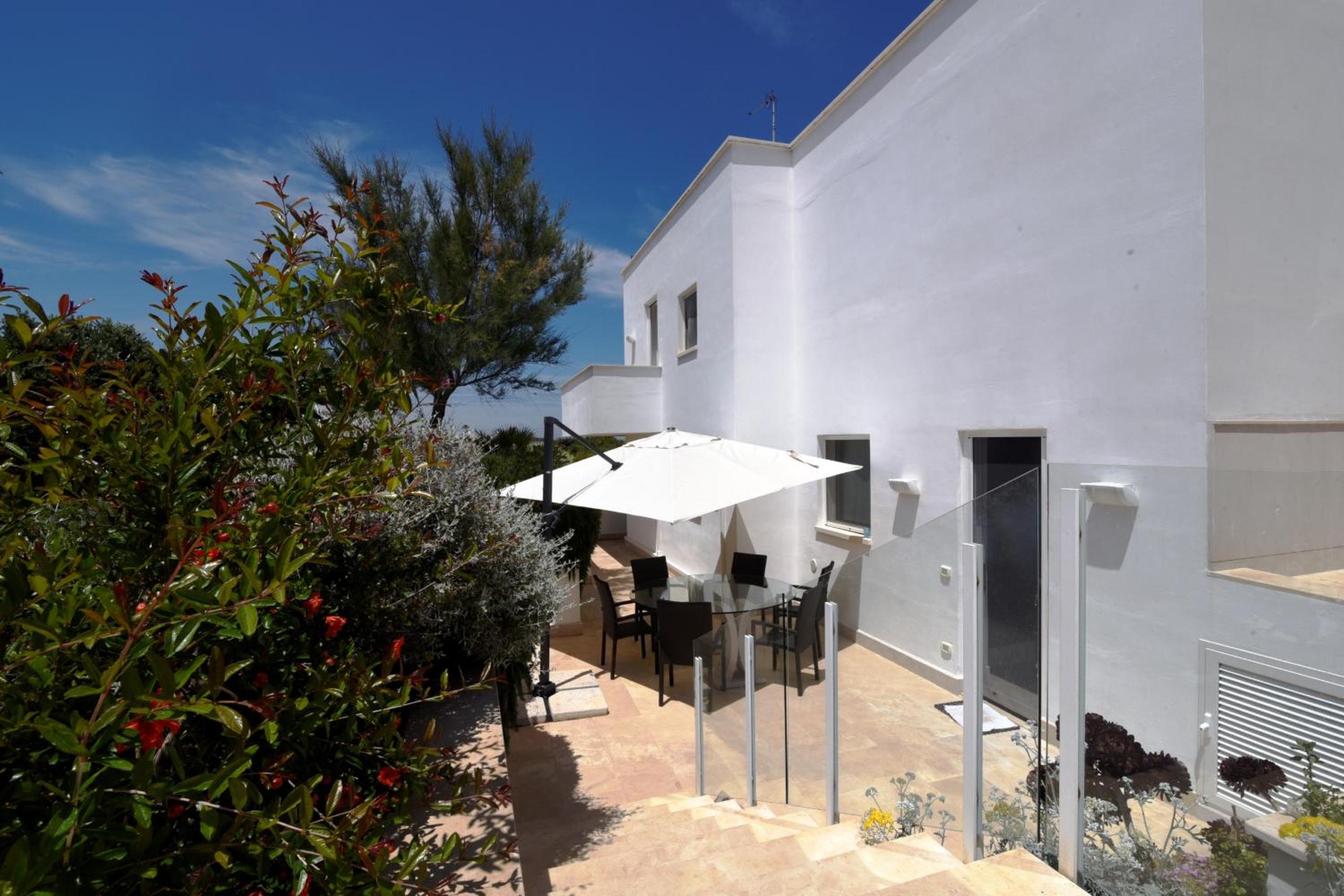 Villa Emiele con vista mare