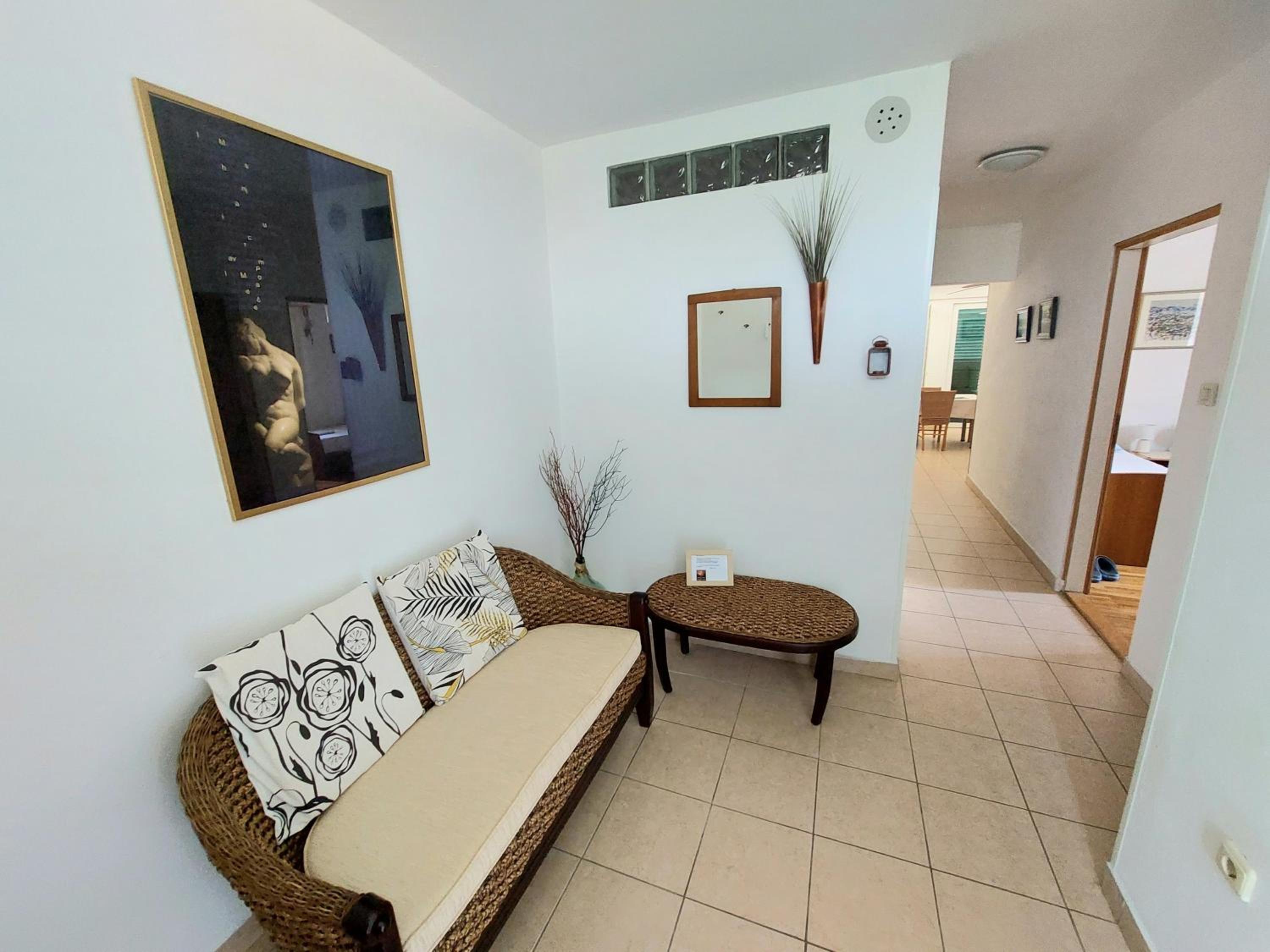 Sali Modern Seaview Apartment view 2