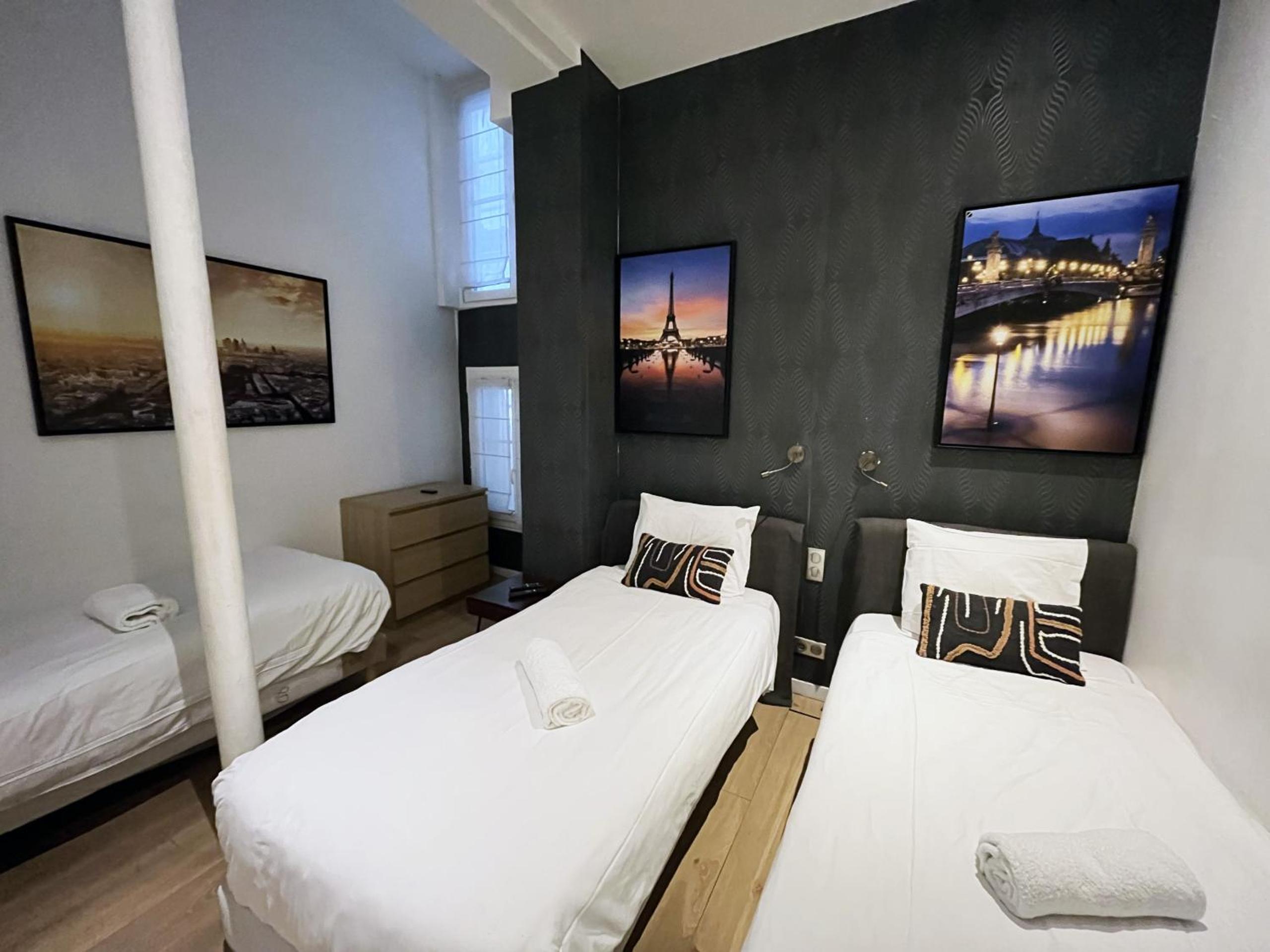 62-LUXURY FLAT CHAMPS ELYSEES (1G)