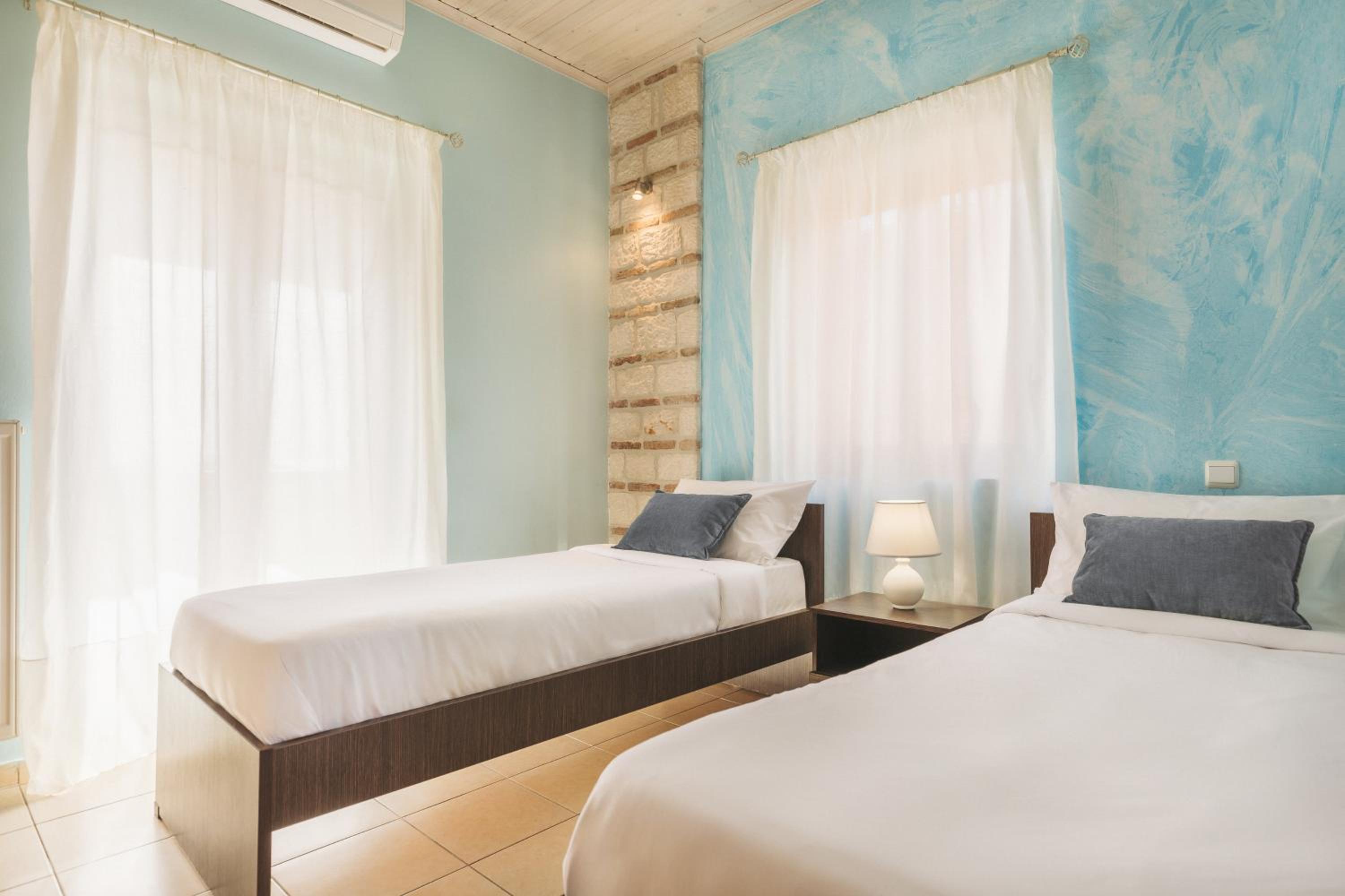 Dreamland Villas