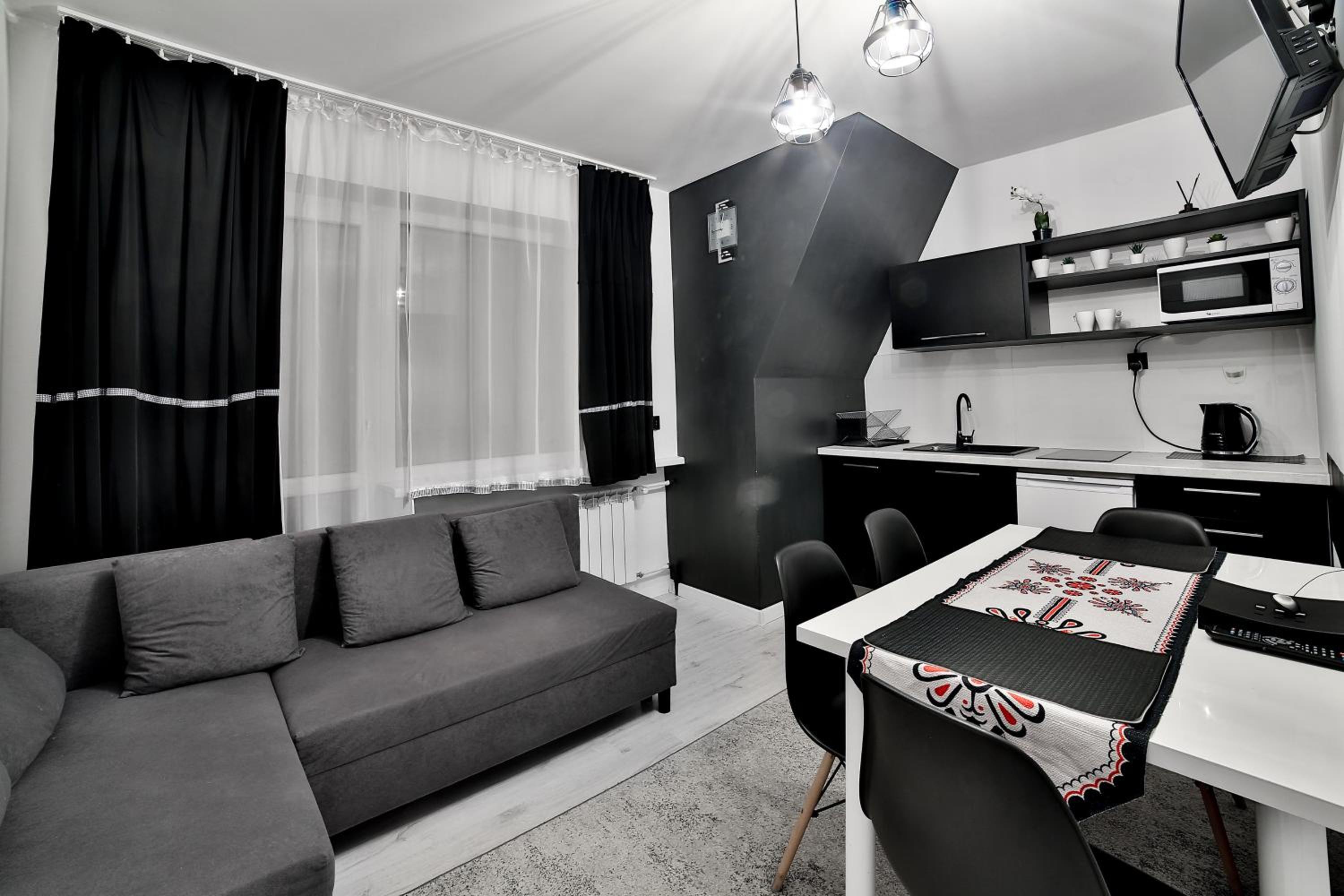 Apartament Czarna Perła z balkonem