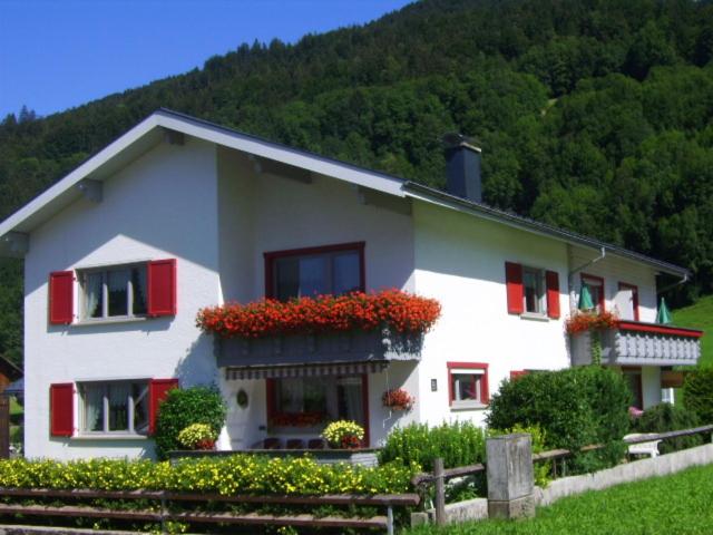 Appartements GĂ€stehaus Monika