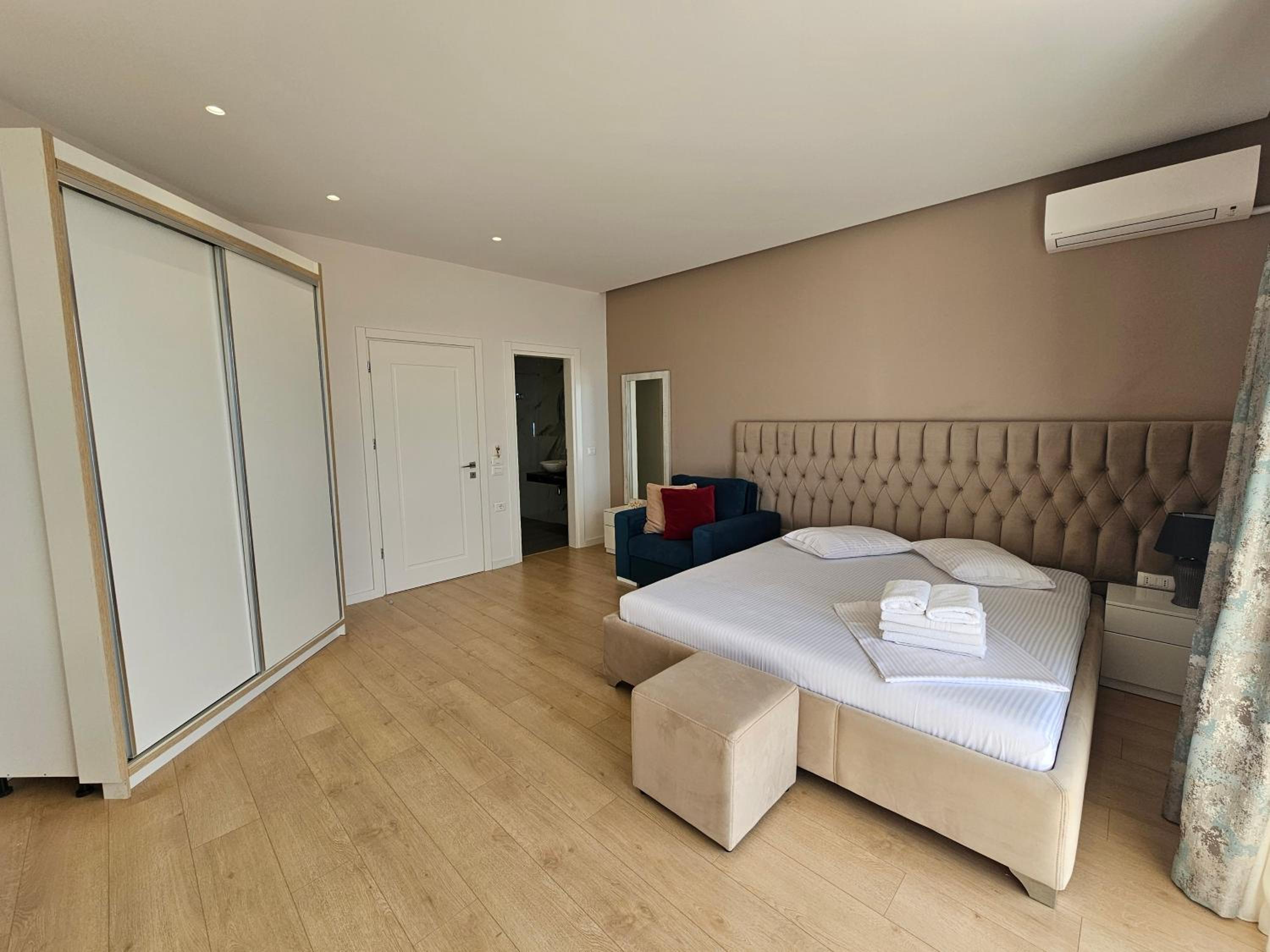 Dani's Apartments