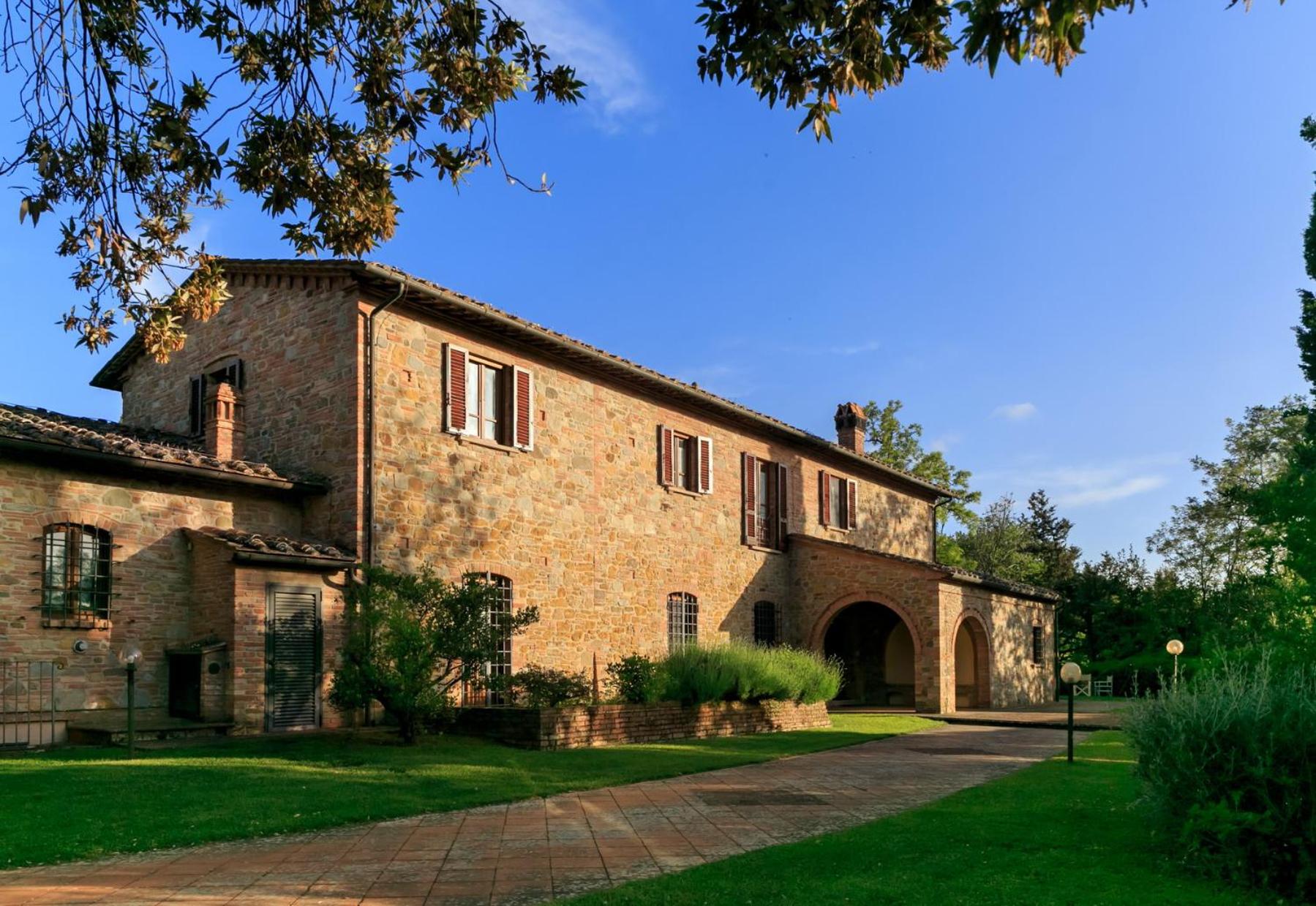 Podere Fignano, holiday home - apartments, renovated 2024