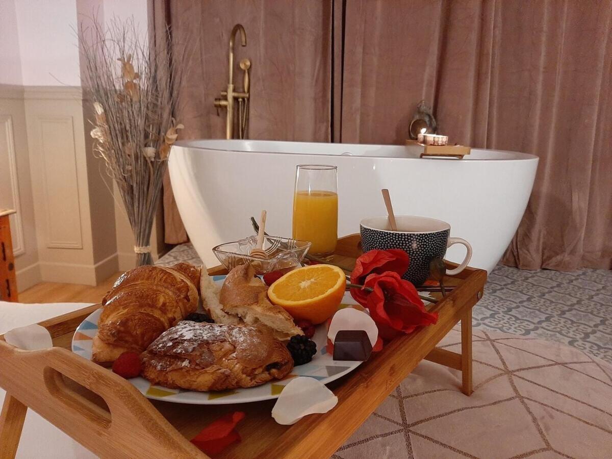 Luxury Suite Paris Republique
