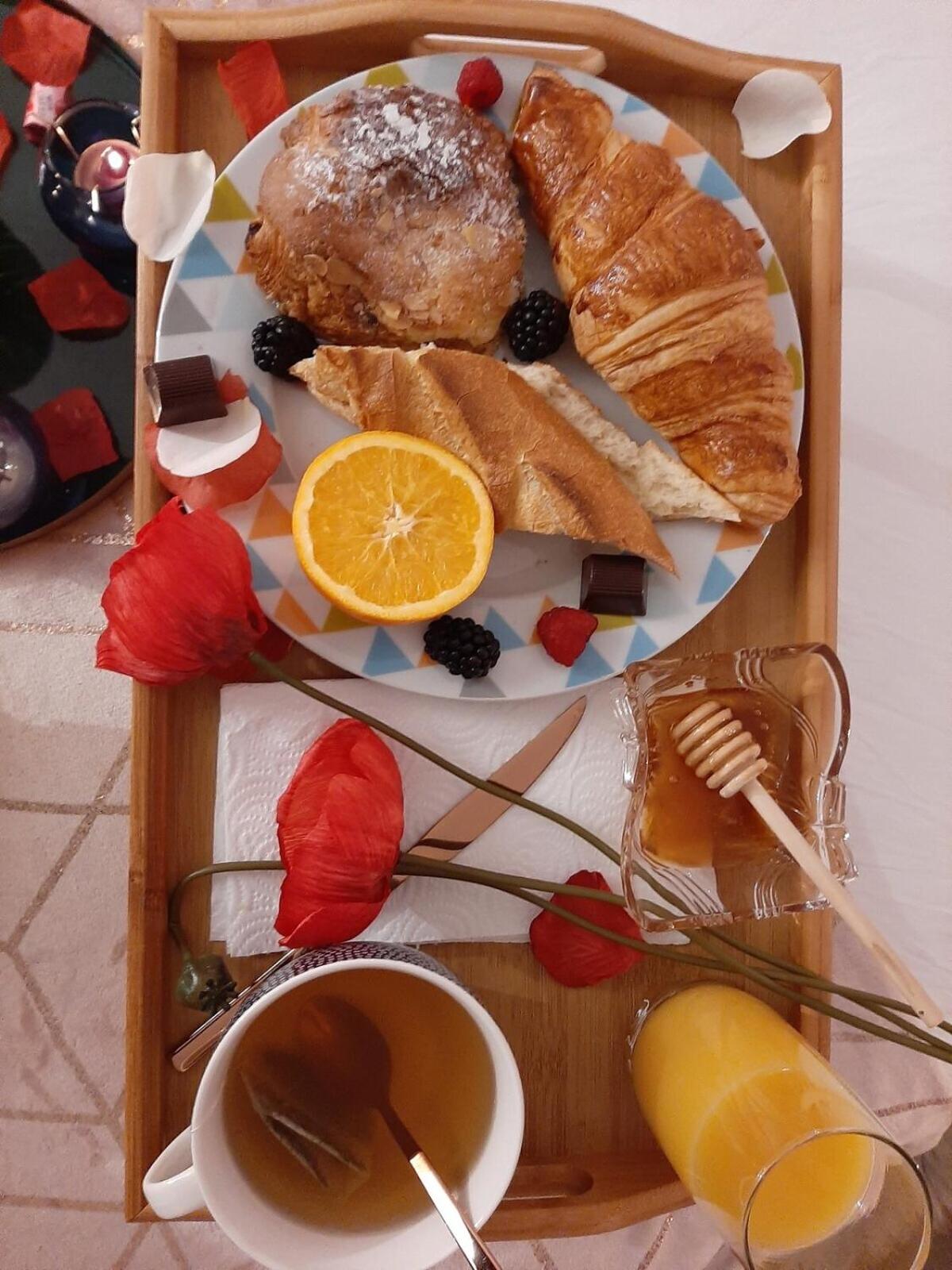 Luxury Suite Paris Republique