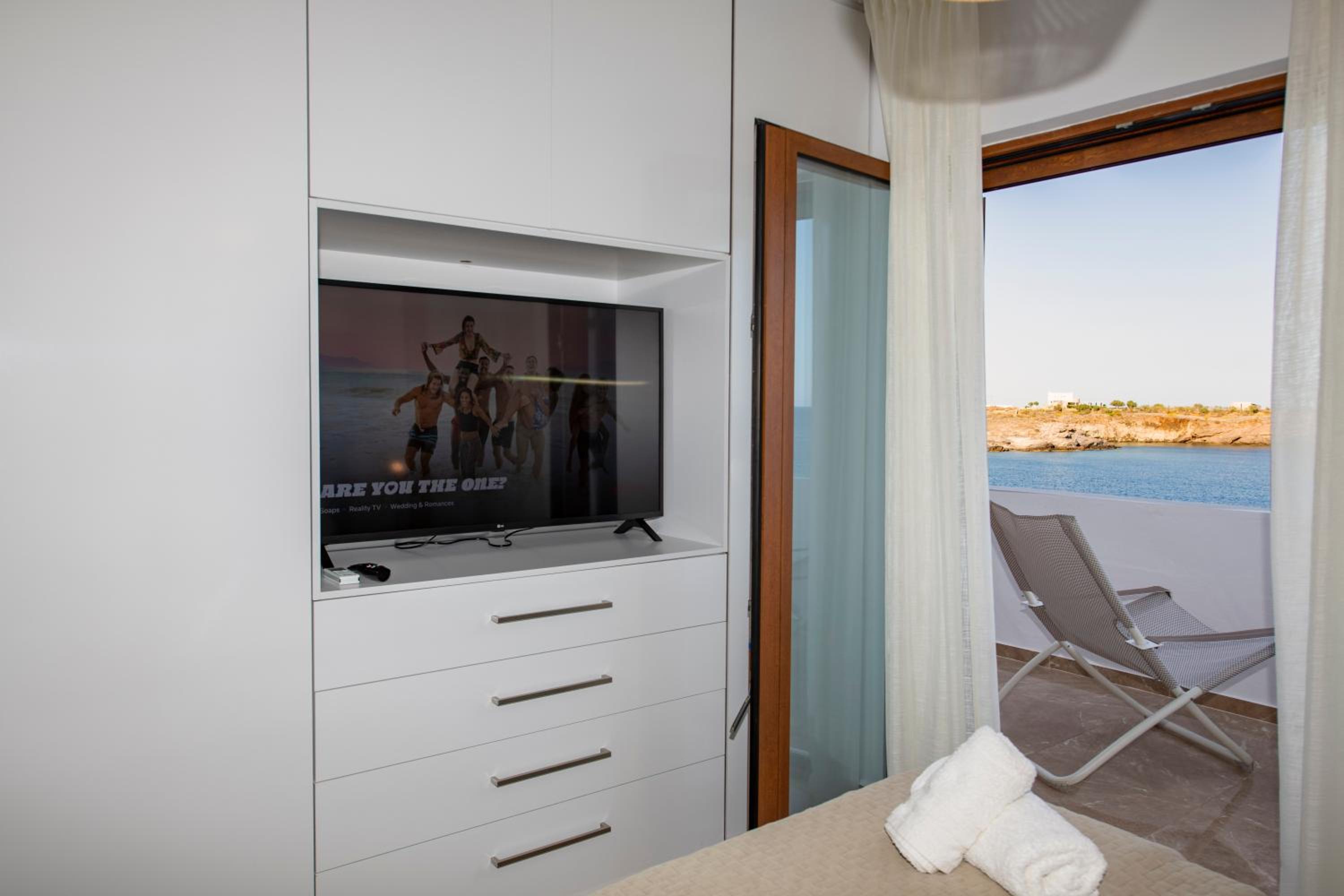 Villa Marelia - Seafront Villa with Infinity Pool view 3
