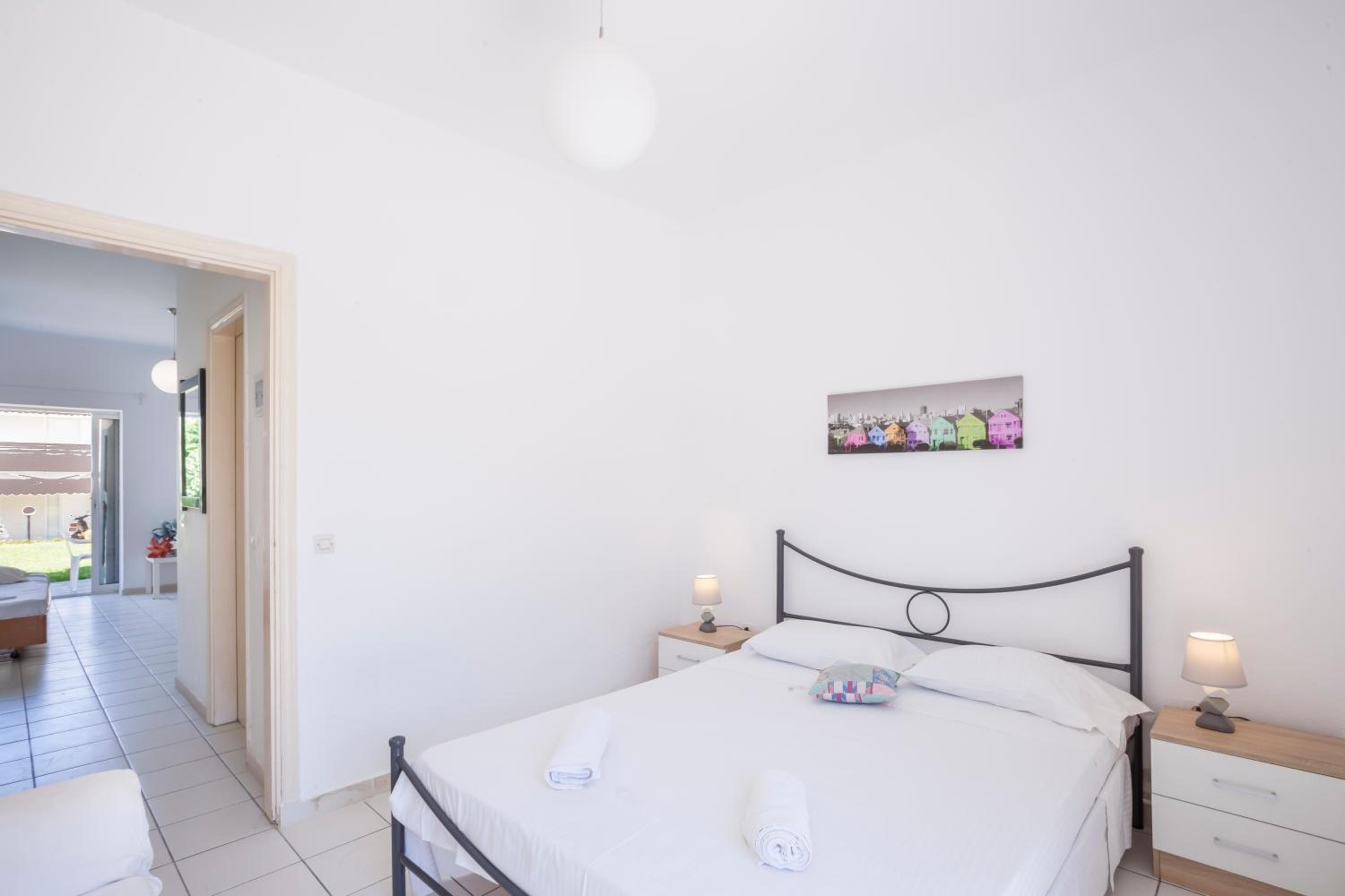 Akrotiri apartment photo 5