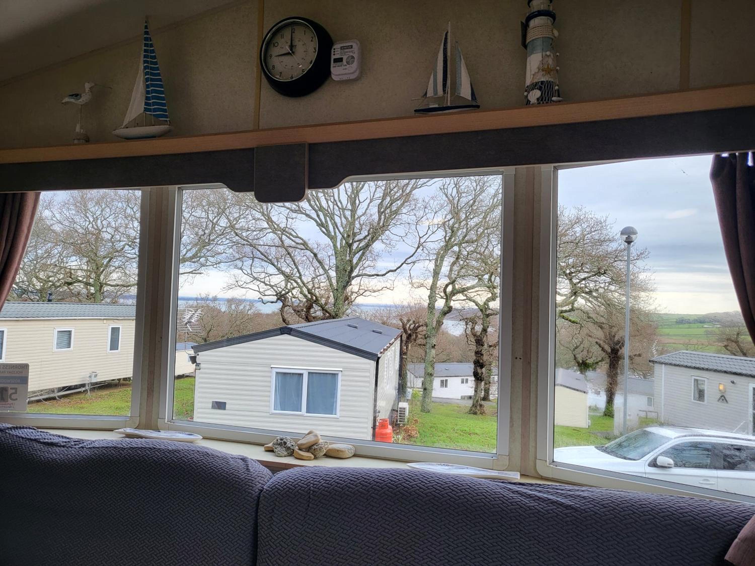 Family Holiday Home - Thorness Bay - WIFI view 5