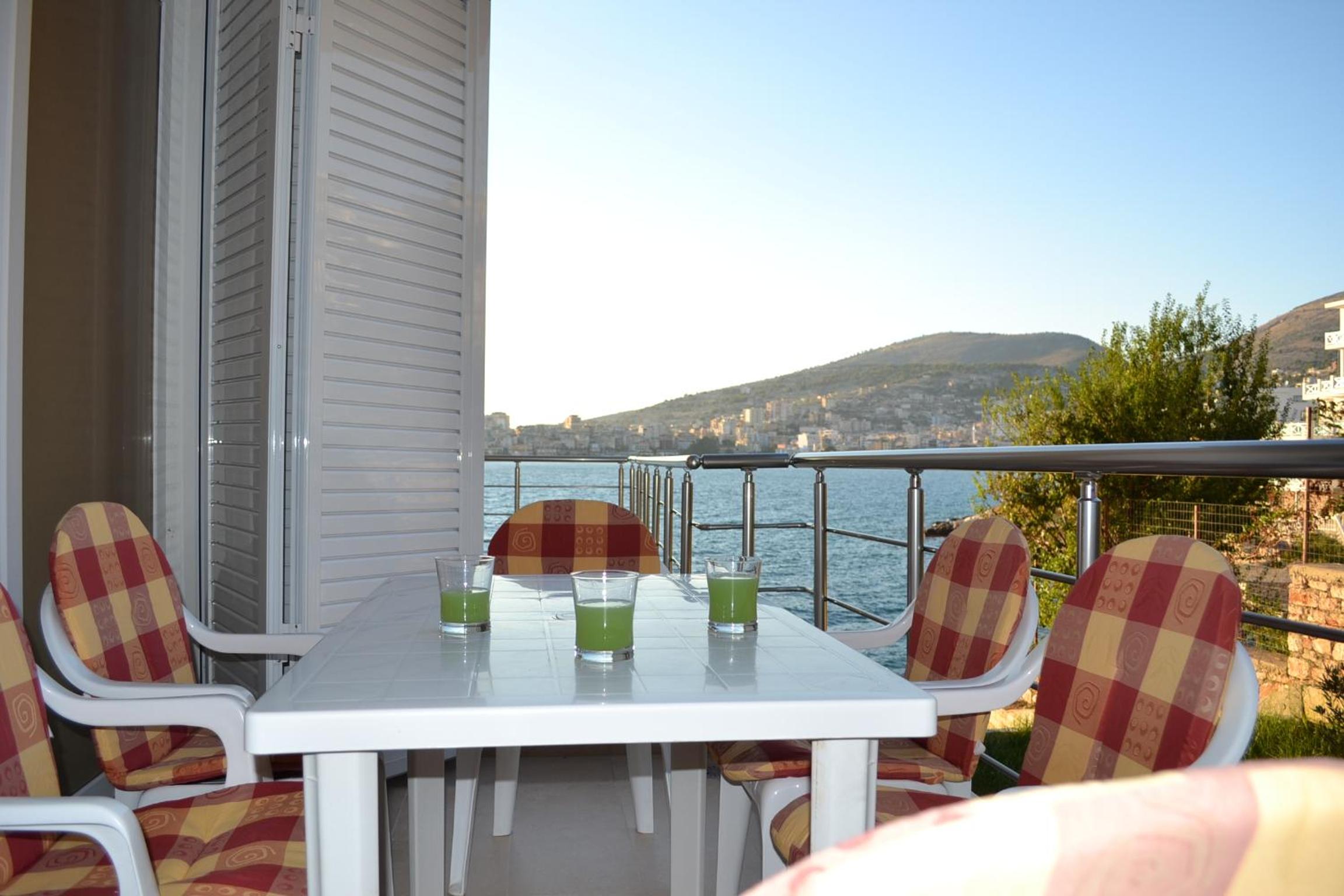 Azzura Beachfront Apartment in Saranda