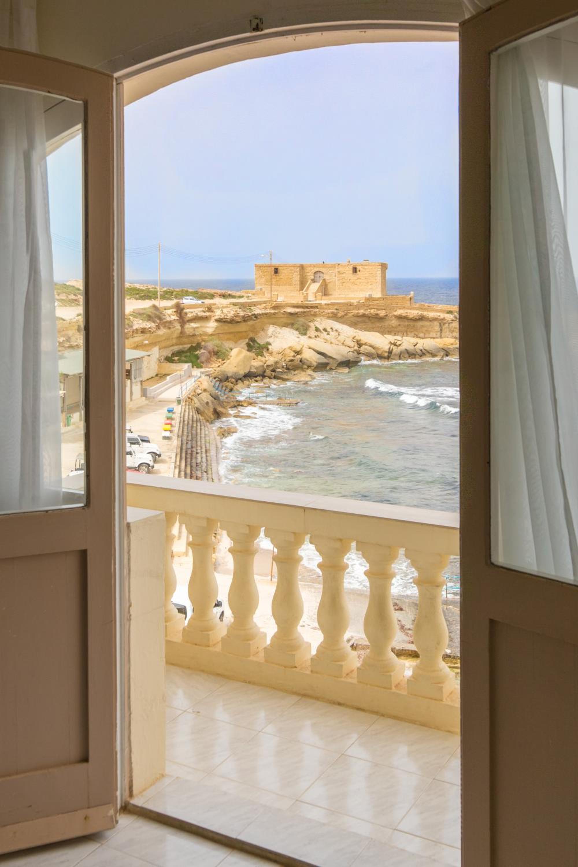 balcony