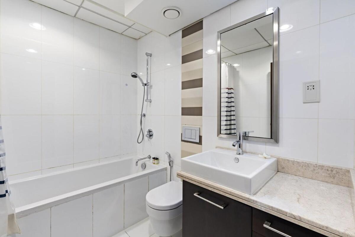 Silkhaus with full Burj Khalifa & fountain view 1BDR in Downtown